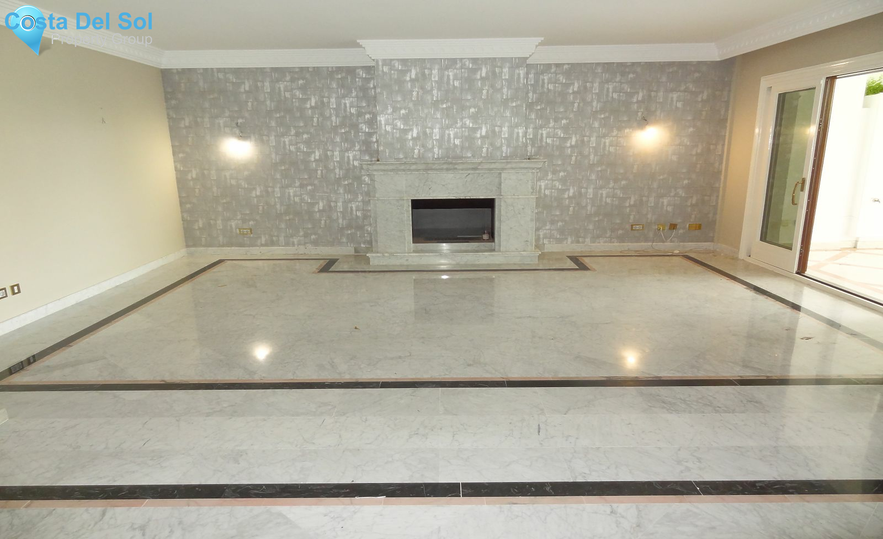 Ground Floor Apartment in The Golden Mile-1151352