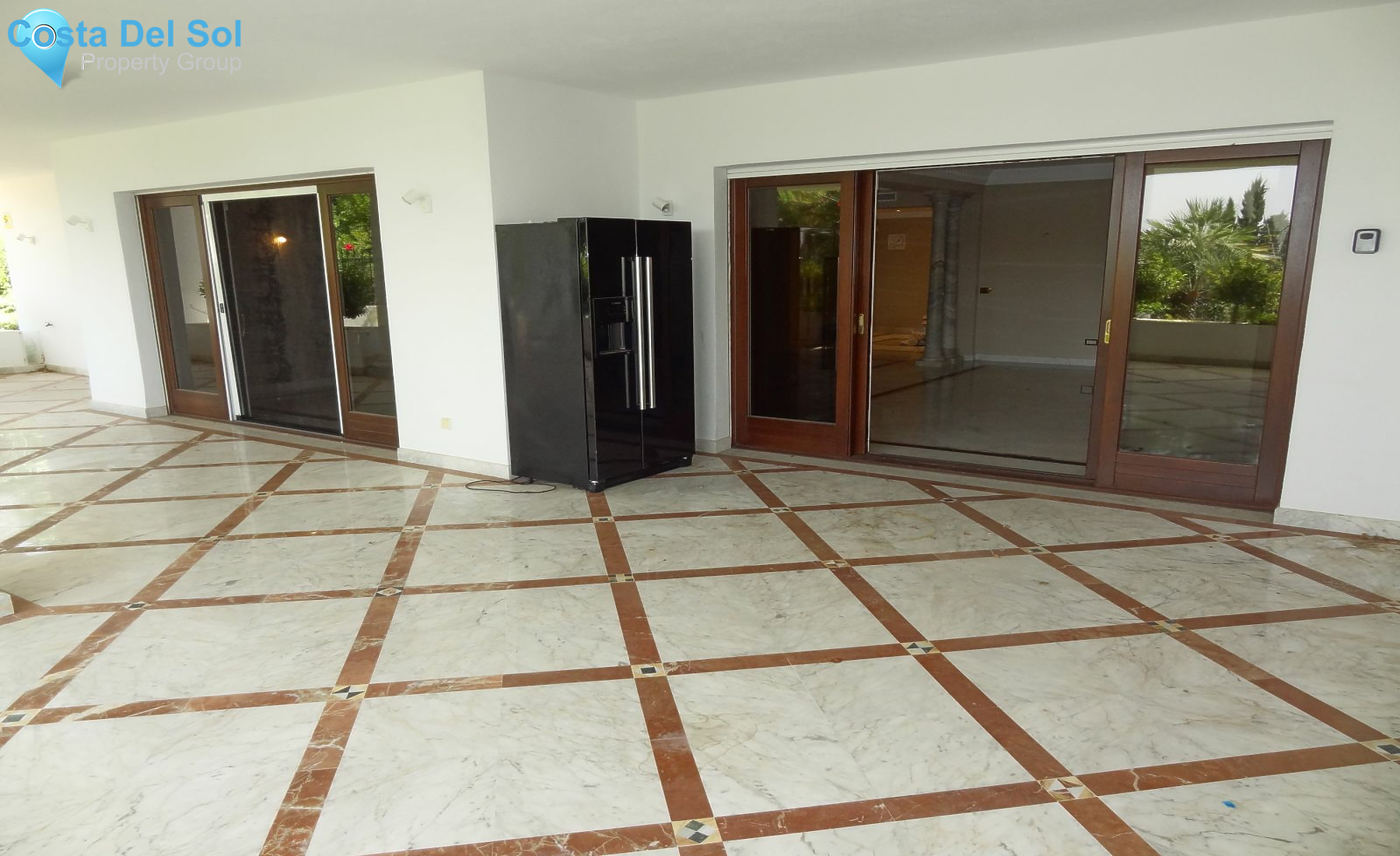 Ground Floor Apartment in The Golden Mile-1151345