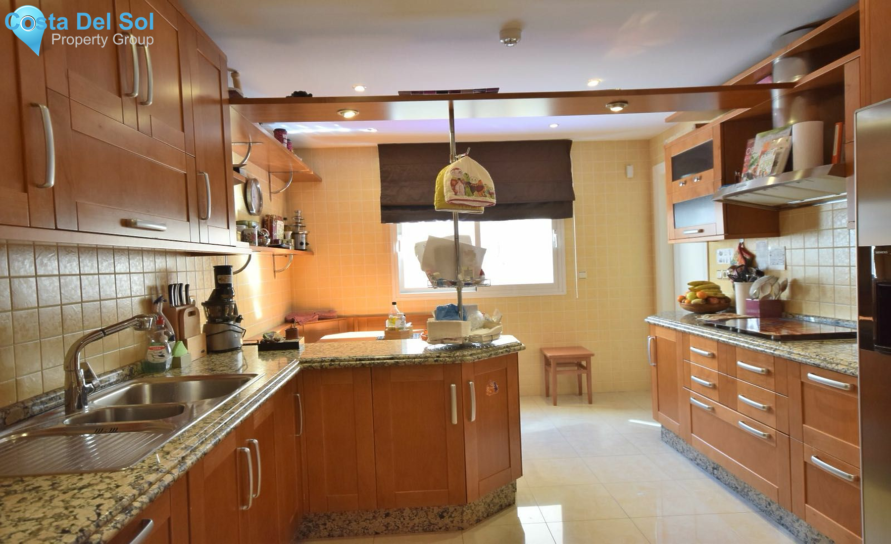 Ground Floor Apartment in The Golden Mile-1151952