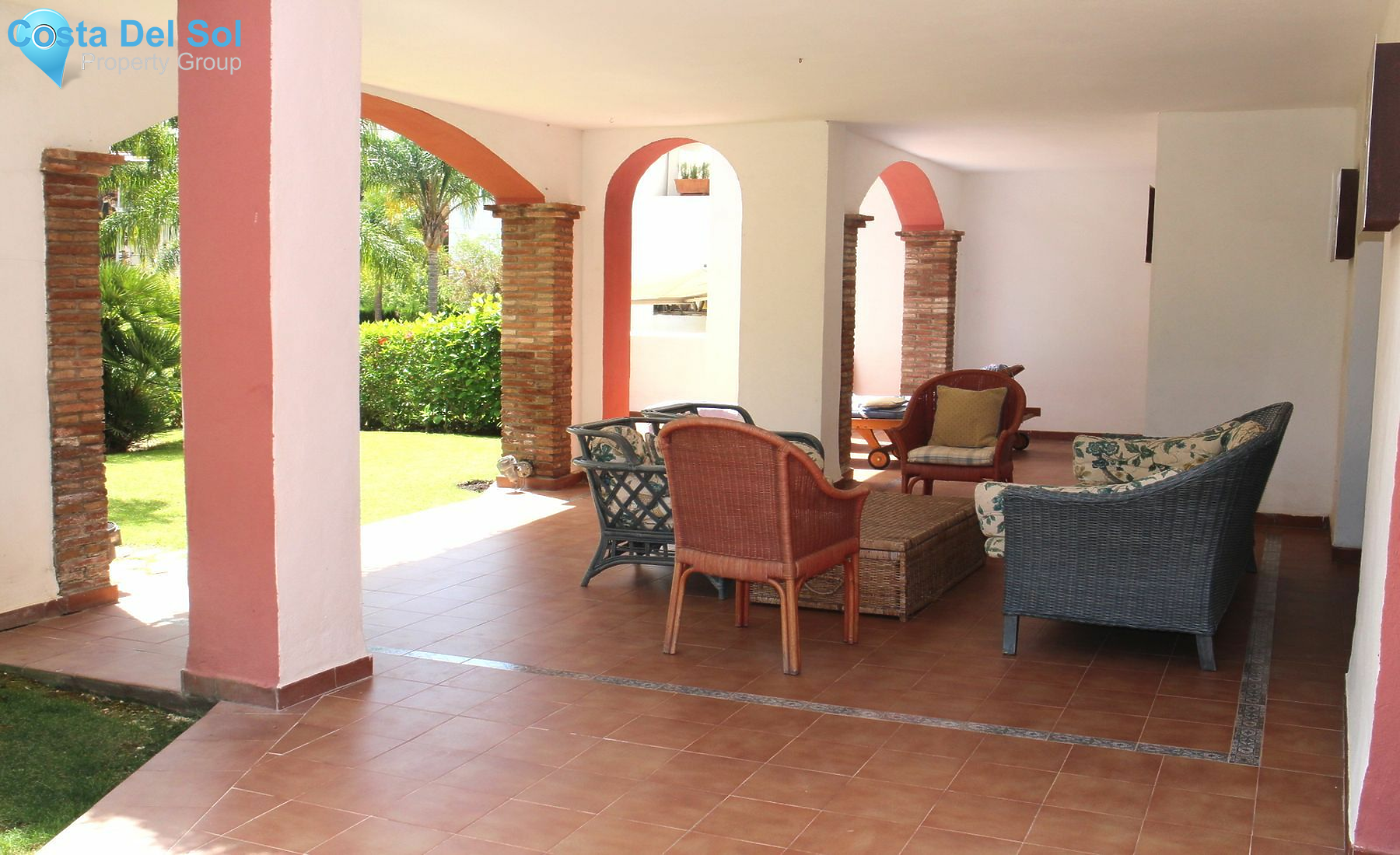 Ground Floor Apartment in The Golden Mile-1152057