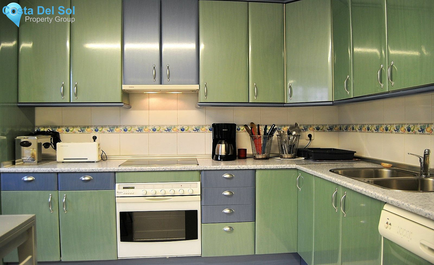 Ground Floor Apartment in The Golden Mile-1152059