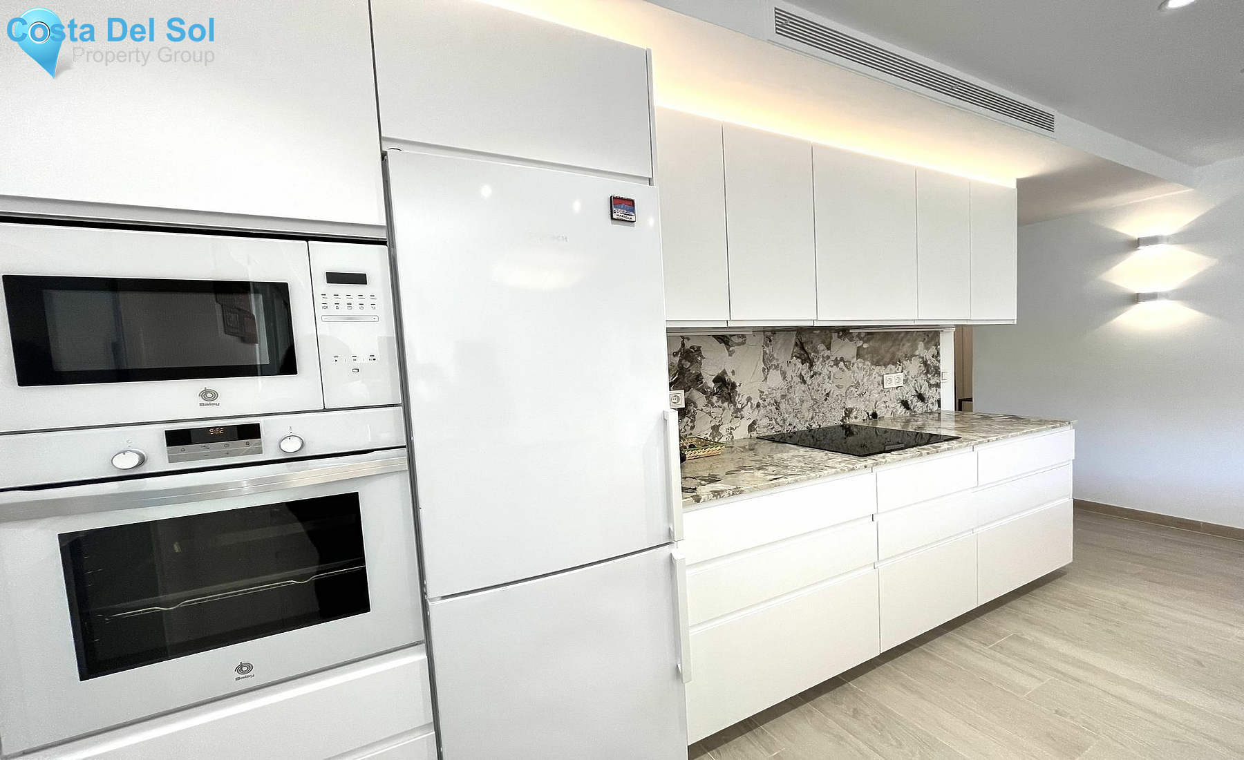 Ground Floor Apartment in The Golden Mile-1552009