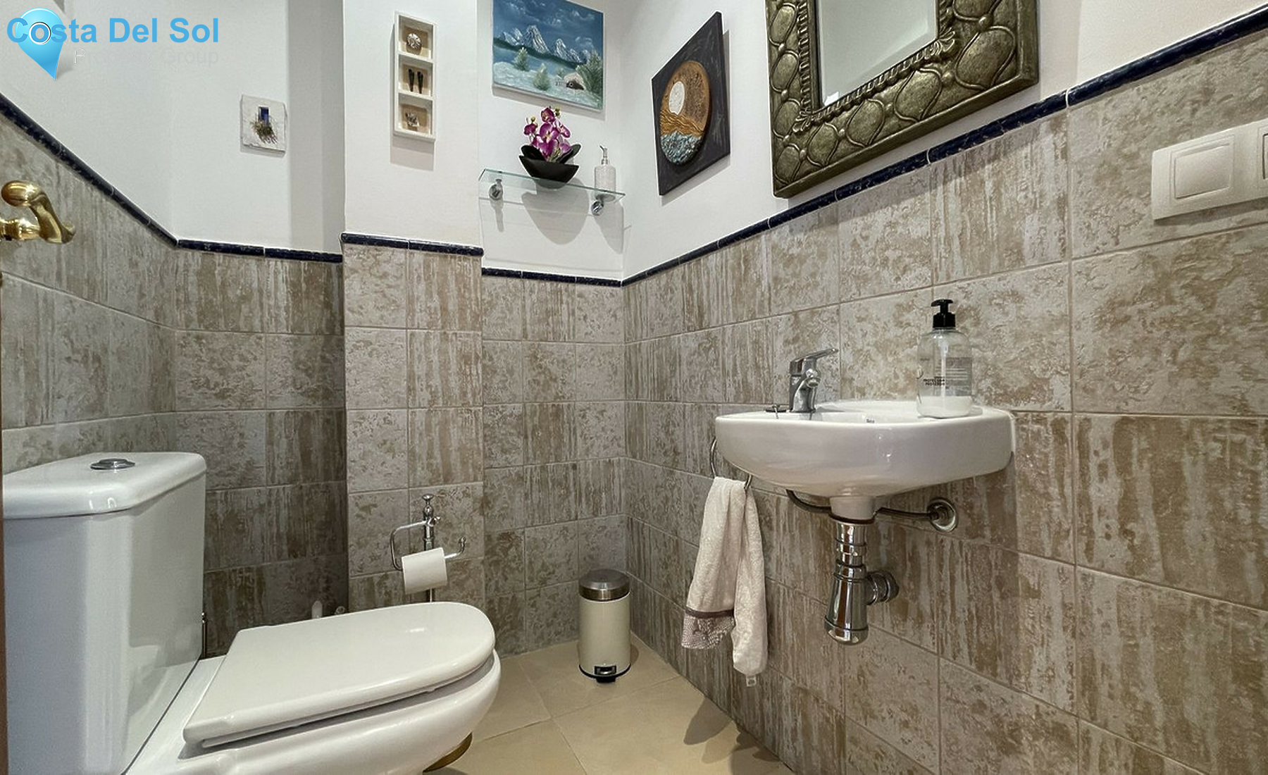 House in Alhaurín el Grande-1235700