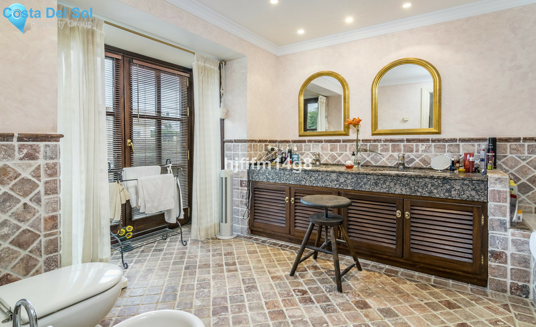 House in Aloha-1529148