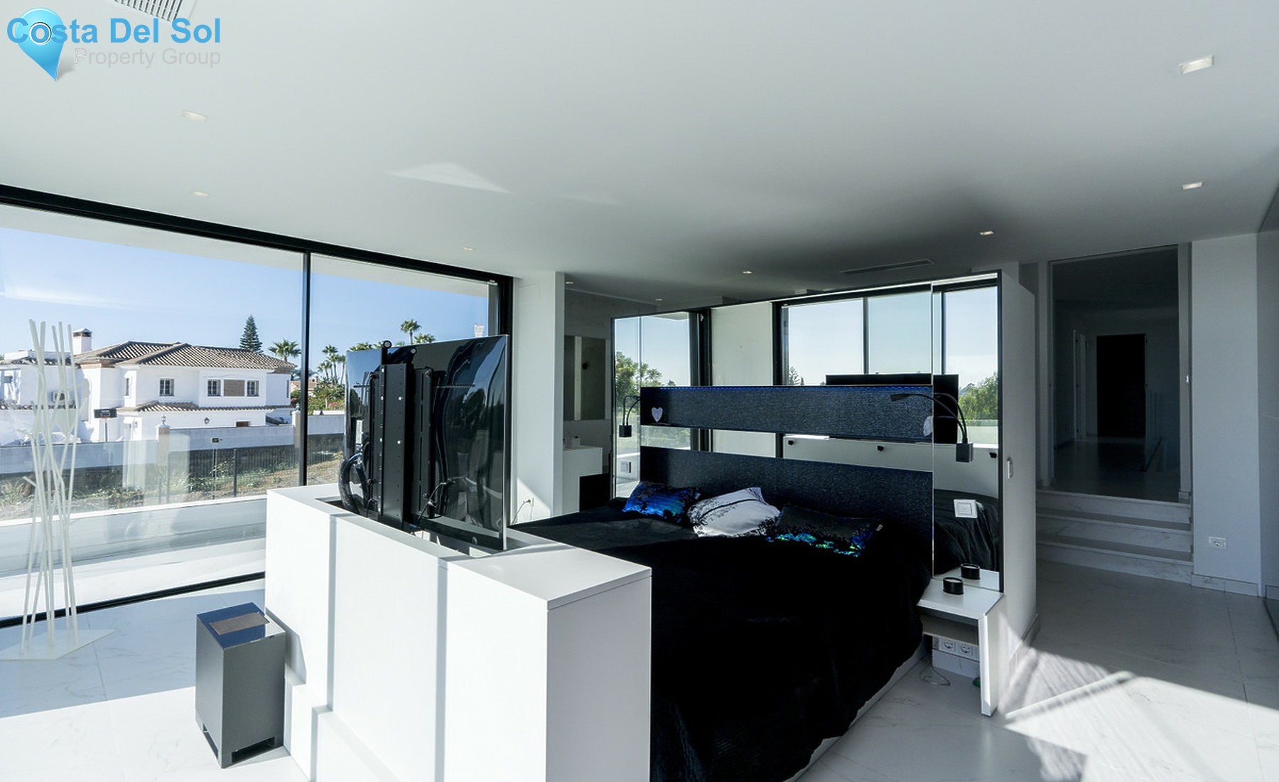 House in Bel Air-1385567