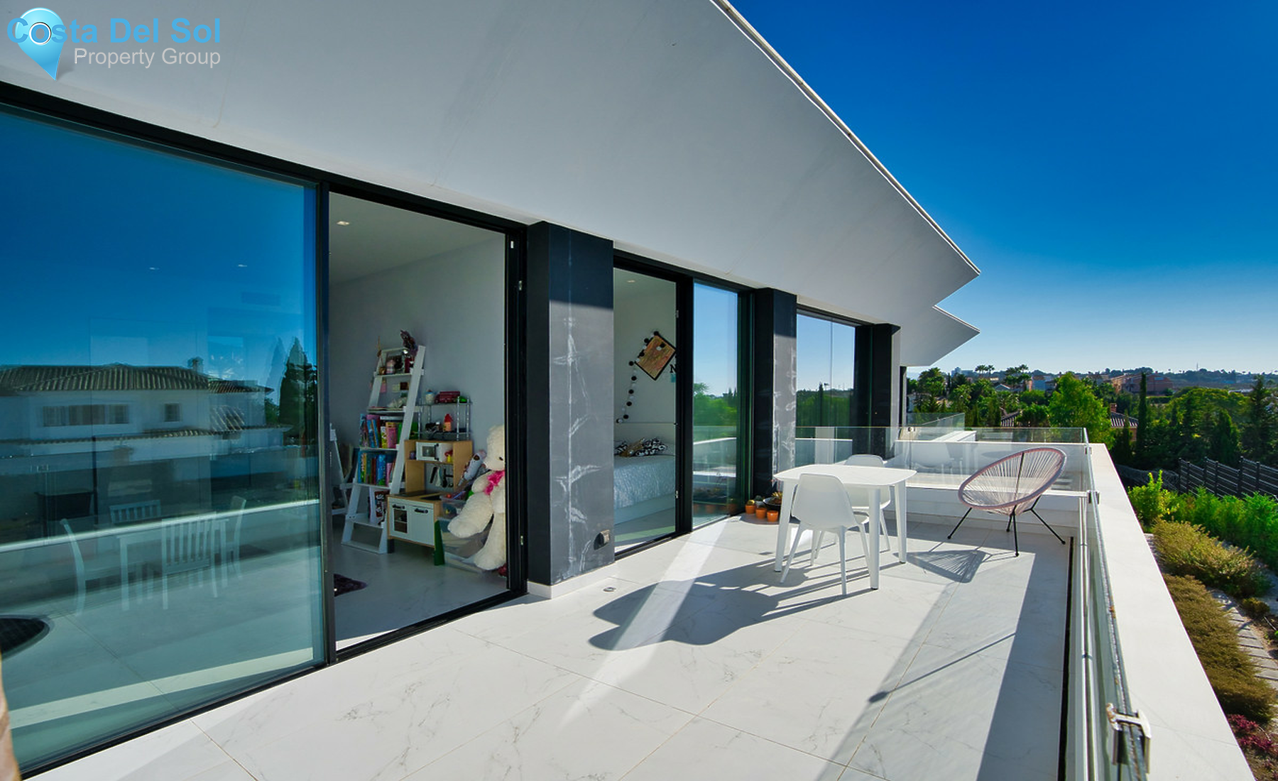 House in Bel Air-1385574