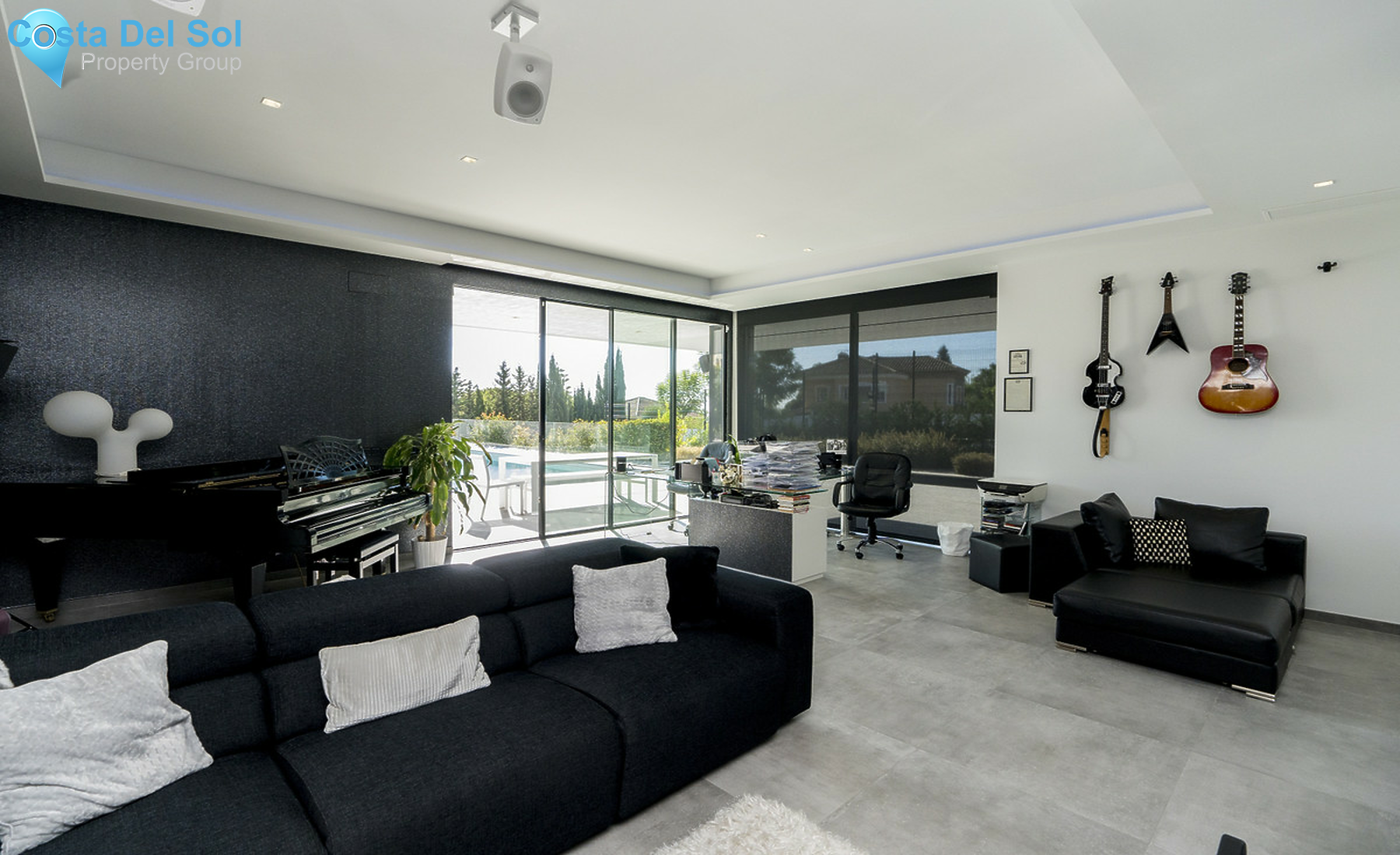 House in Bel Air-1385563