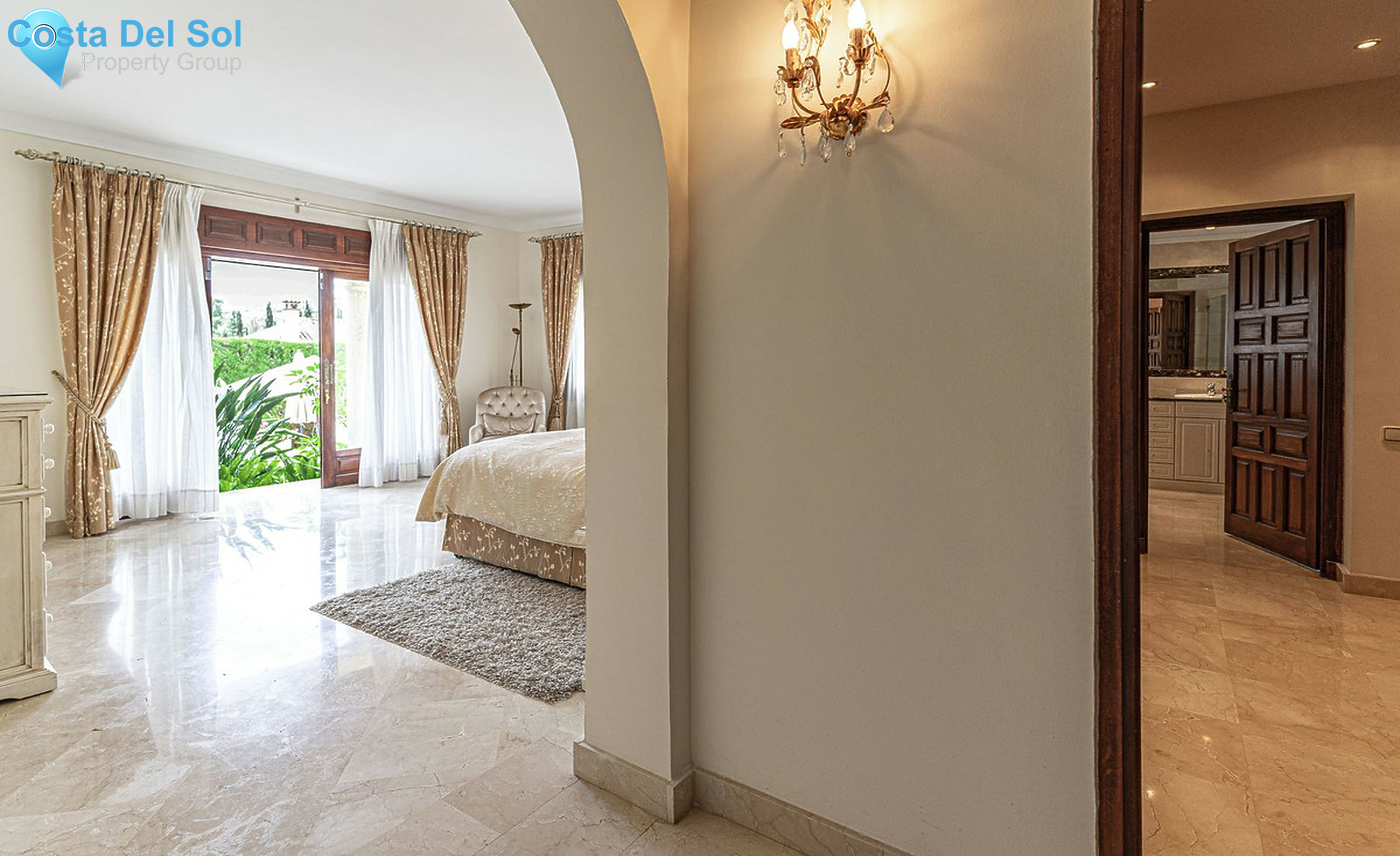 House in El Paraiso-1247276