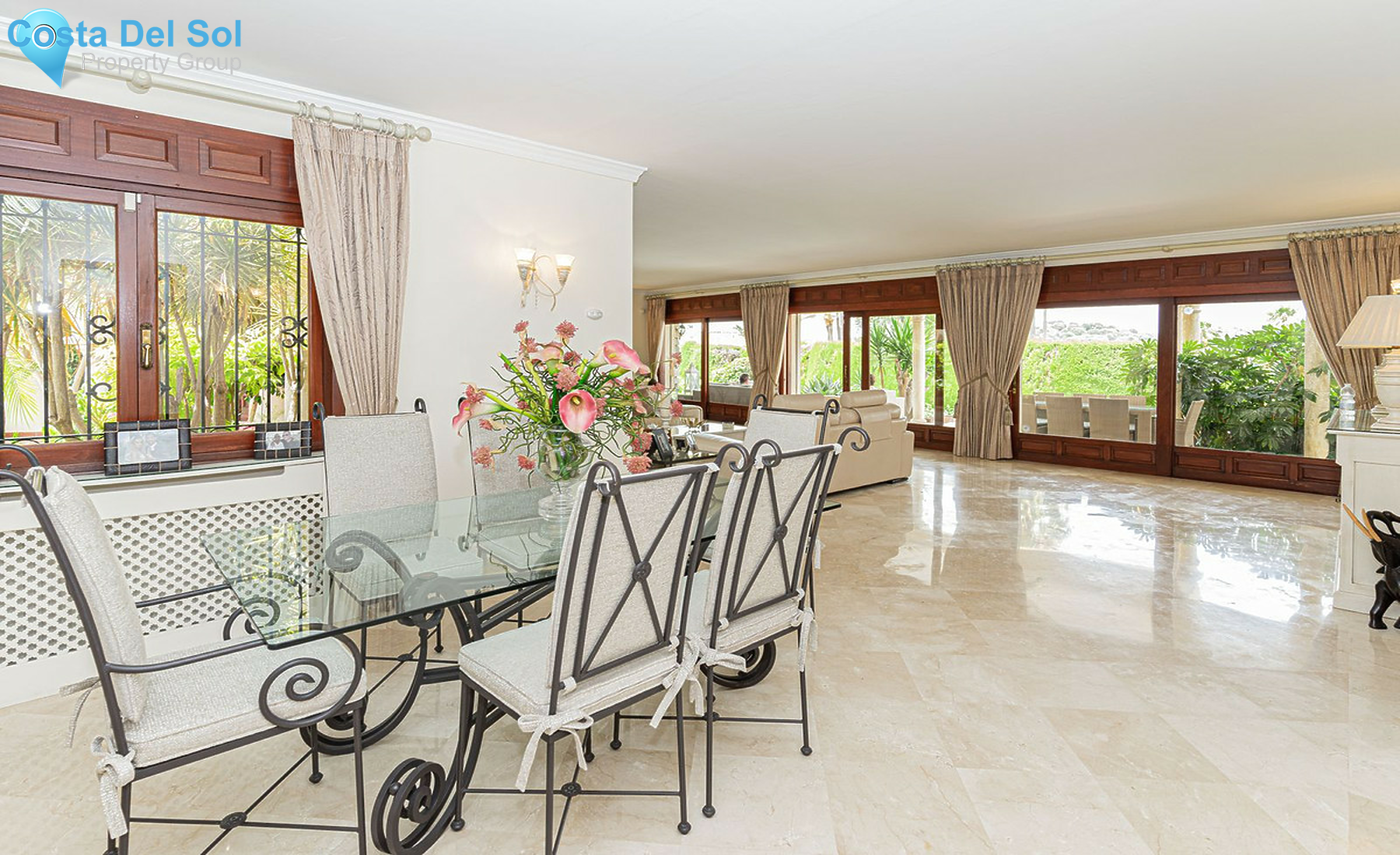 House in El Paraiso-1247268