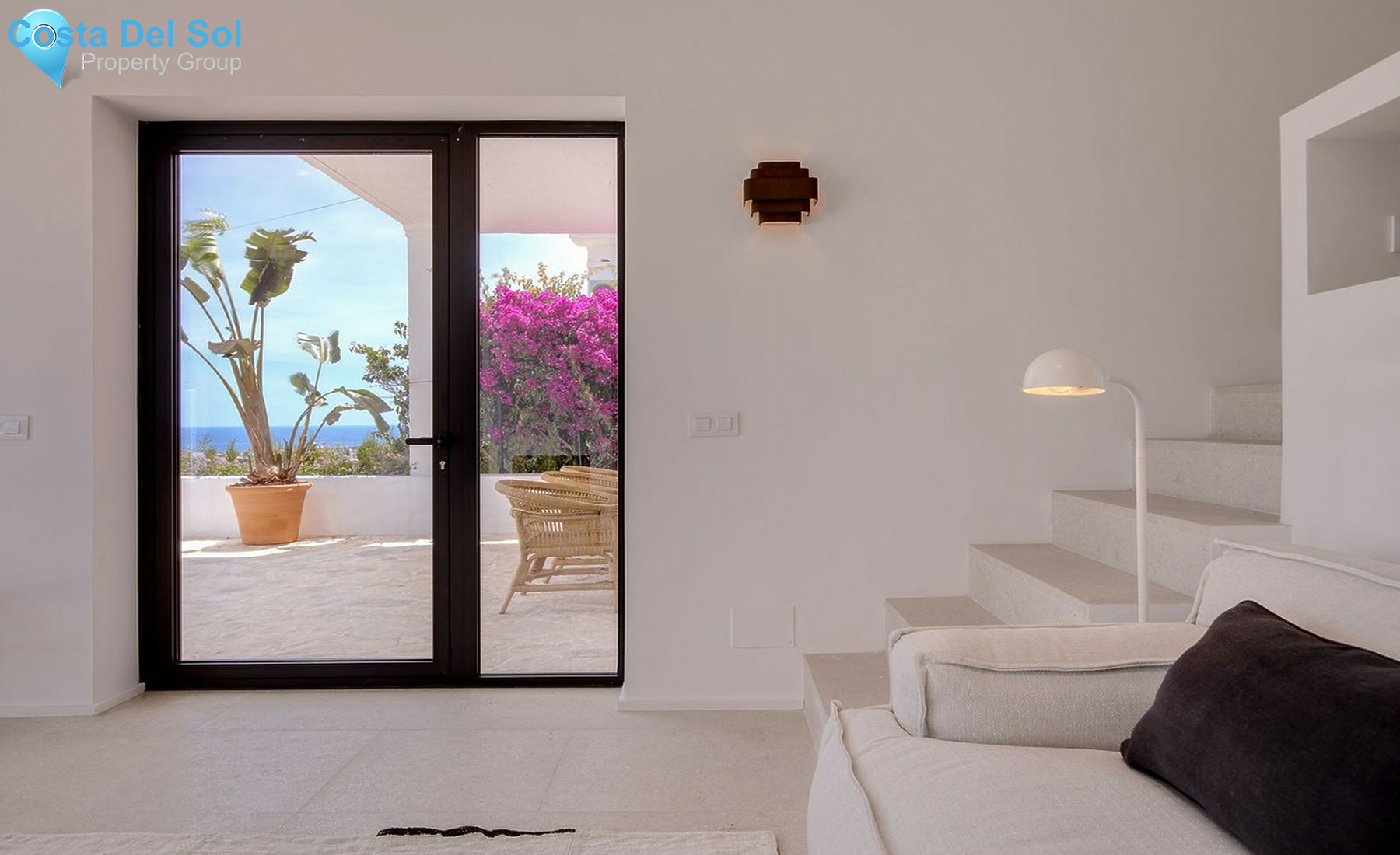 House in El Paraiso-1268112