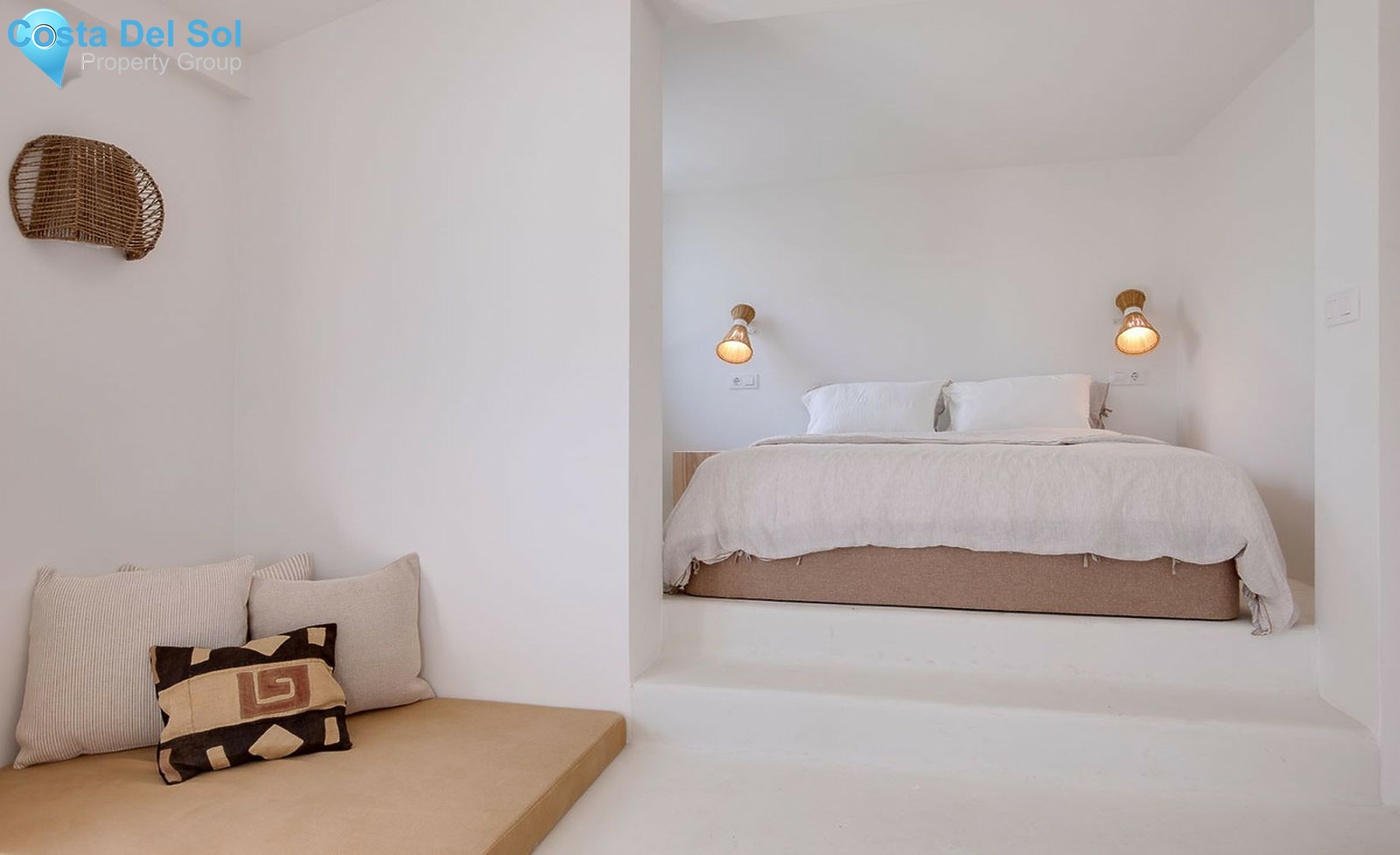 House in El Paraiso-1268116