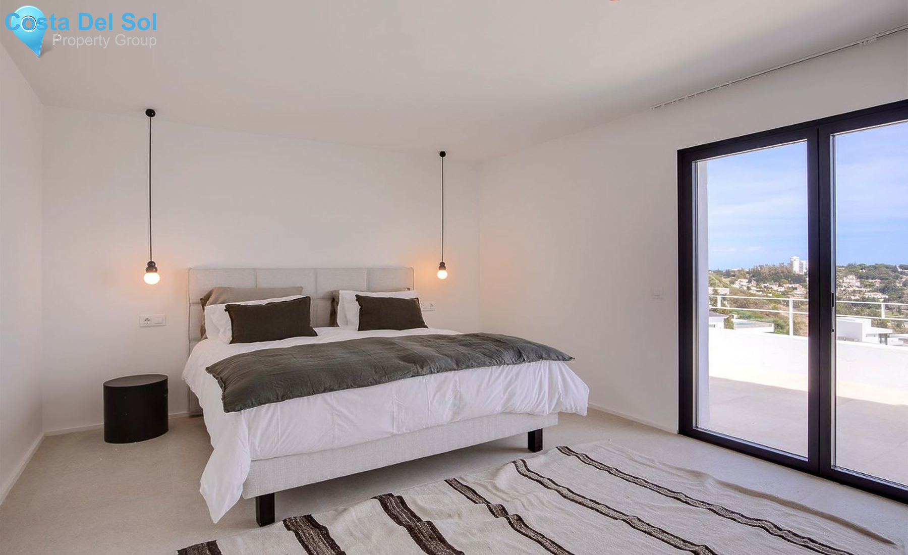 House in El Paraiso-1268120