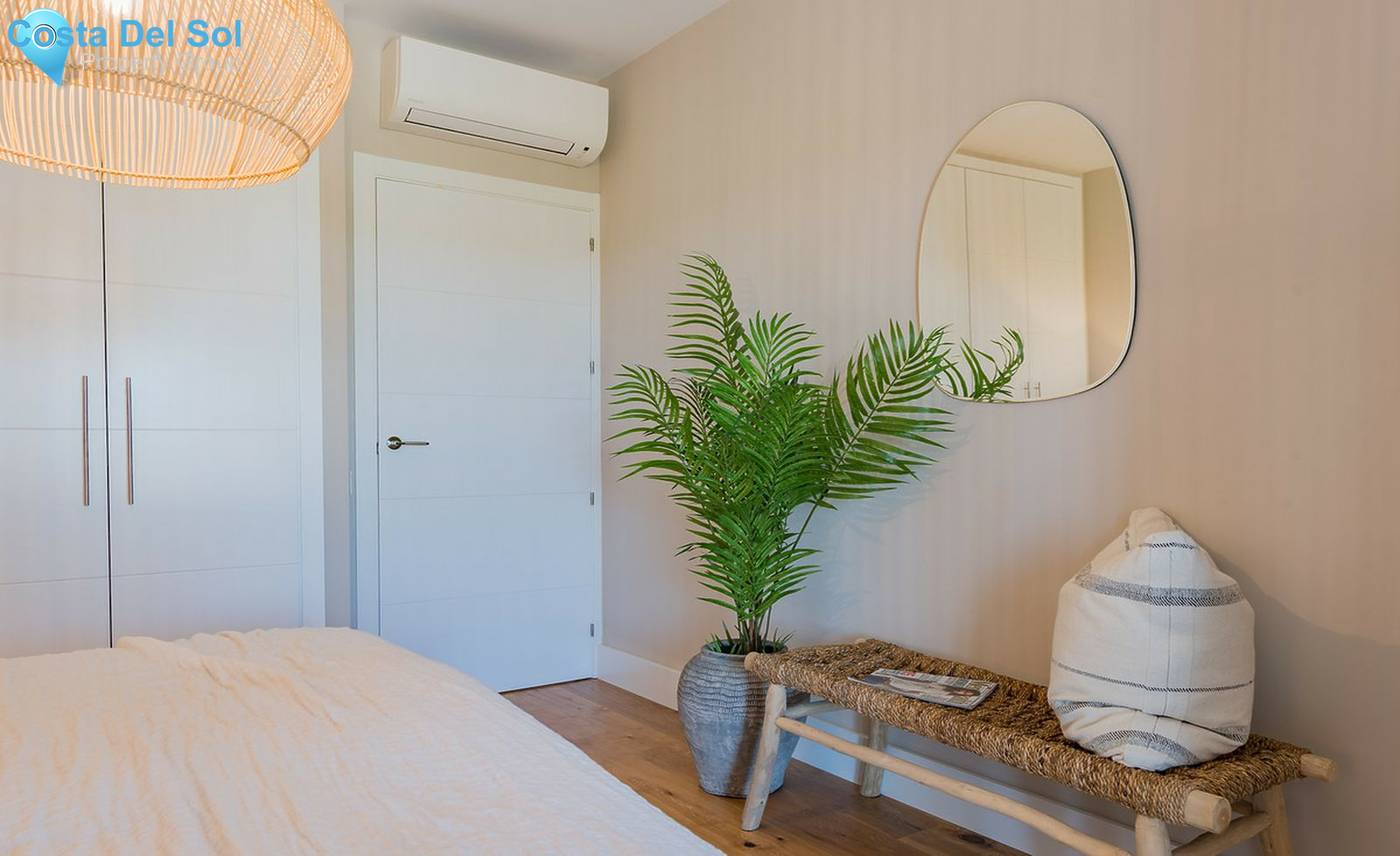 House in El Paraiso-1274173