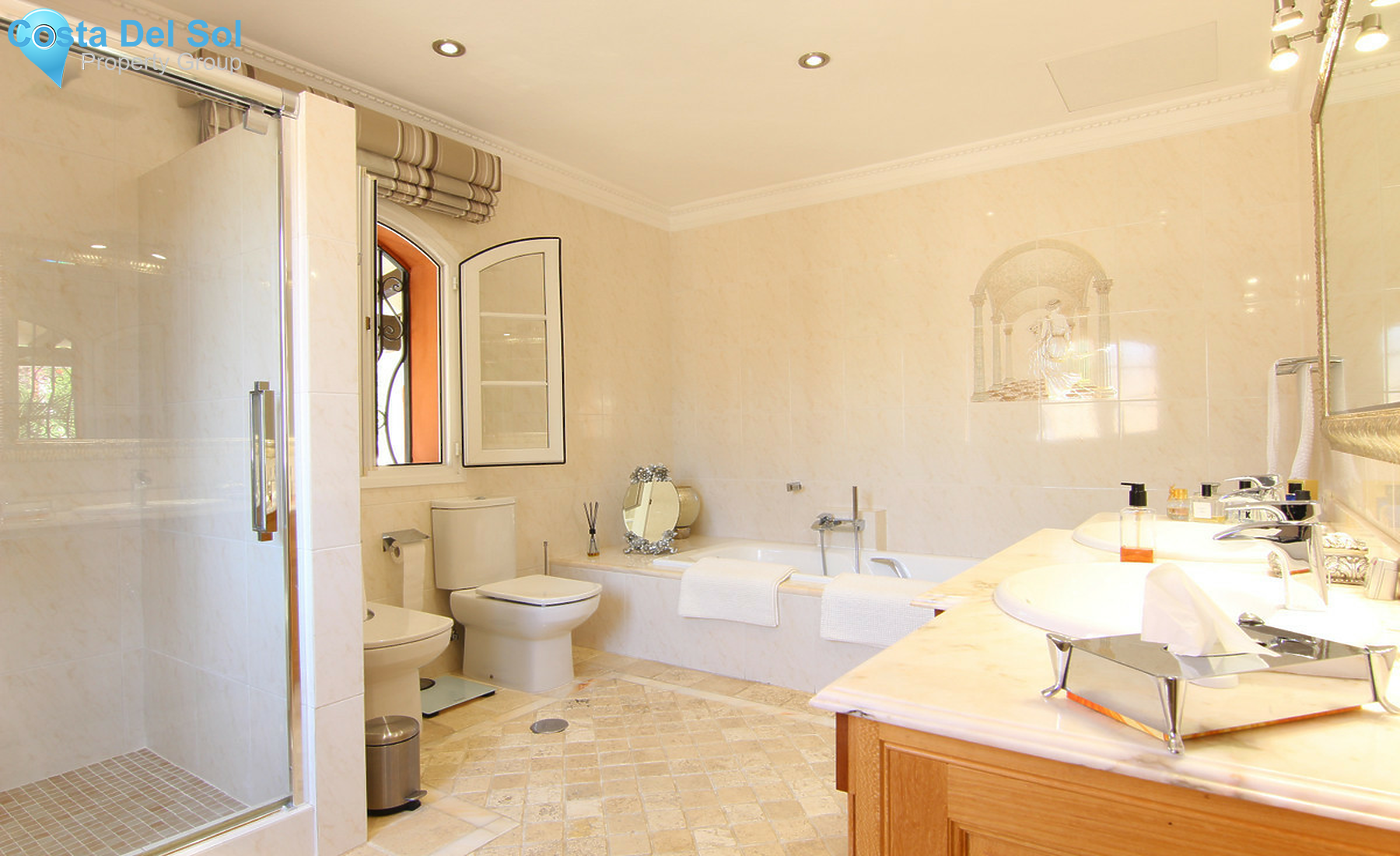 House in El Paraiso-1411834