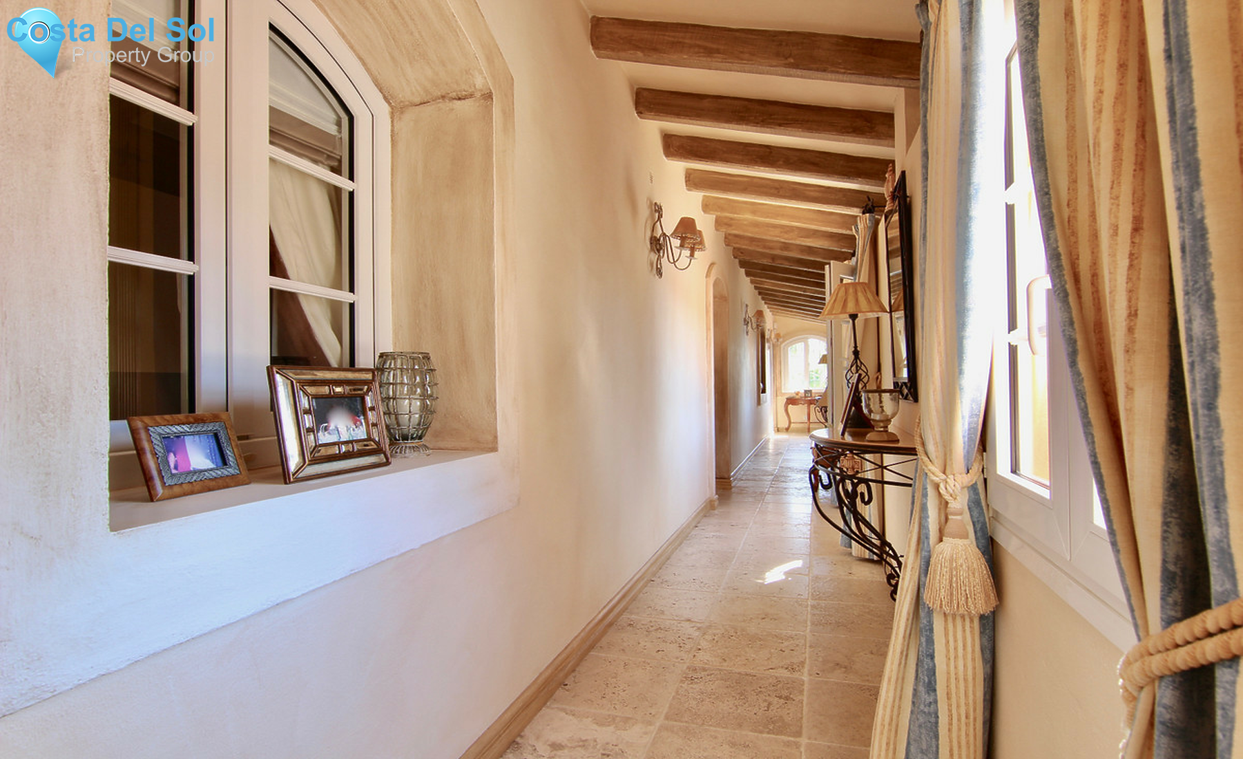 House in El Paraiso-1411836