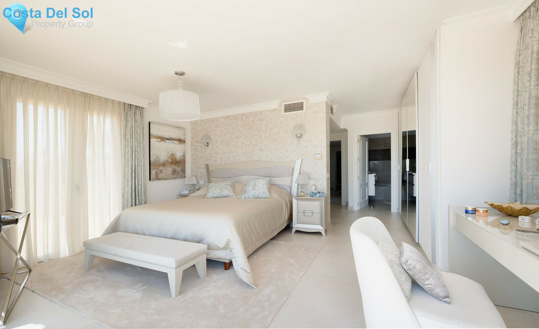 House in El Paraiso-1511691