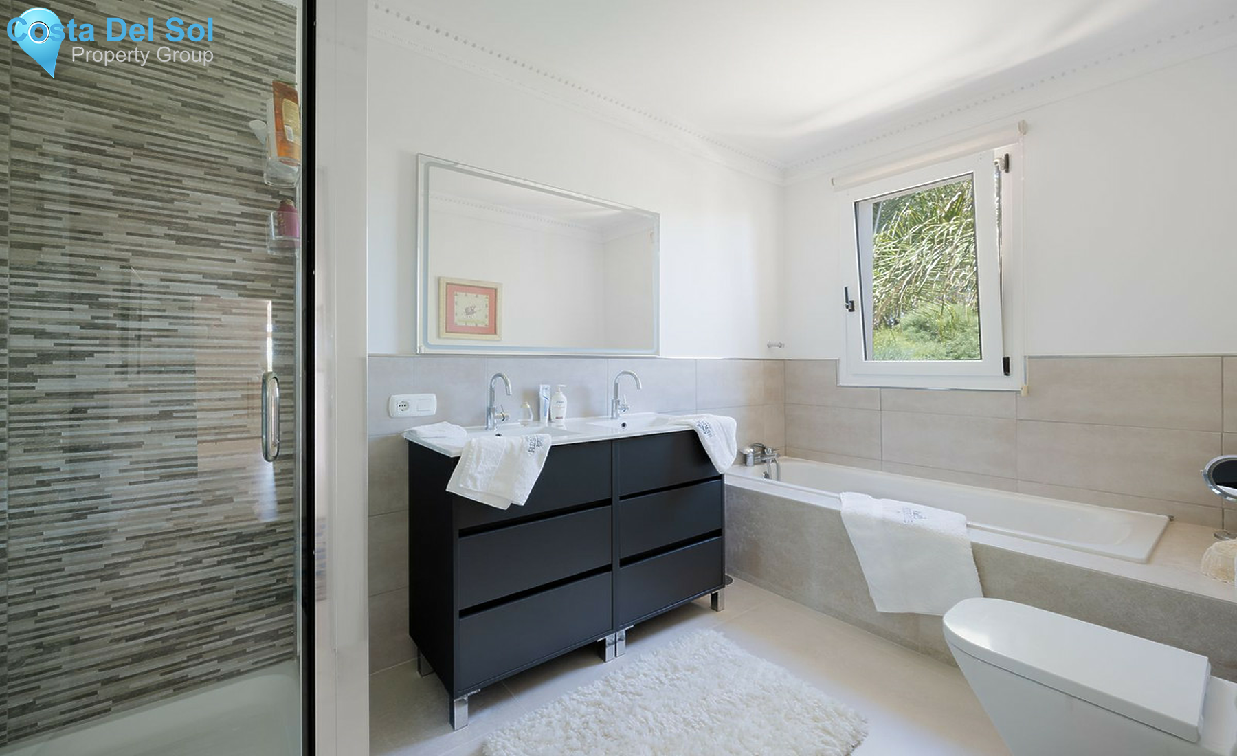 House in El Paraiso-1511693