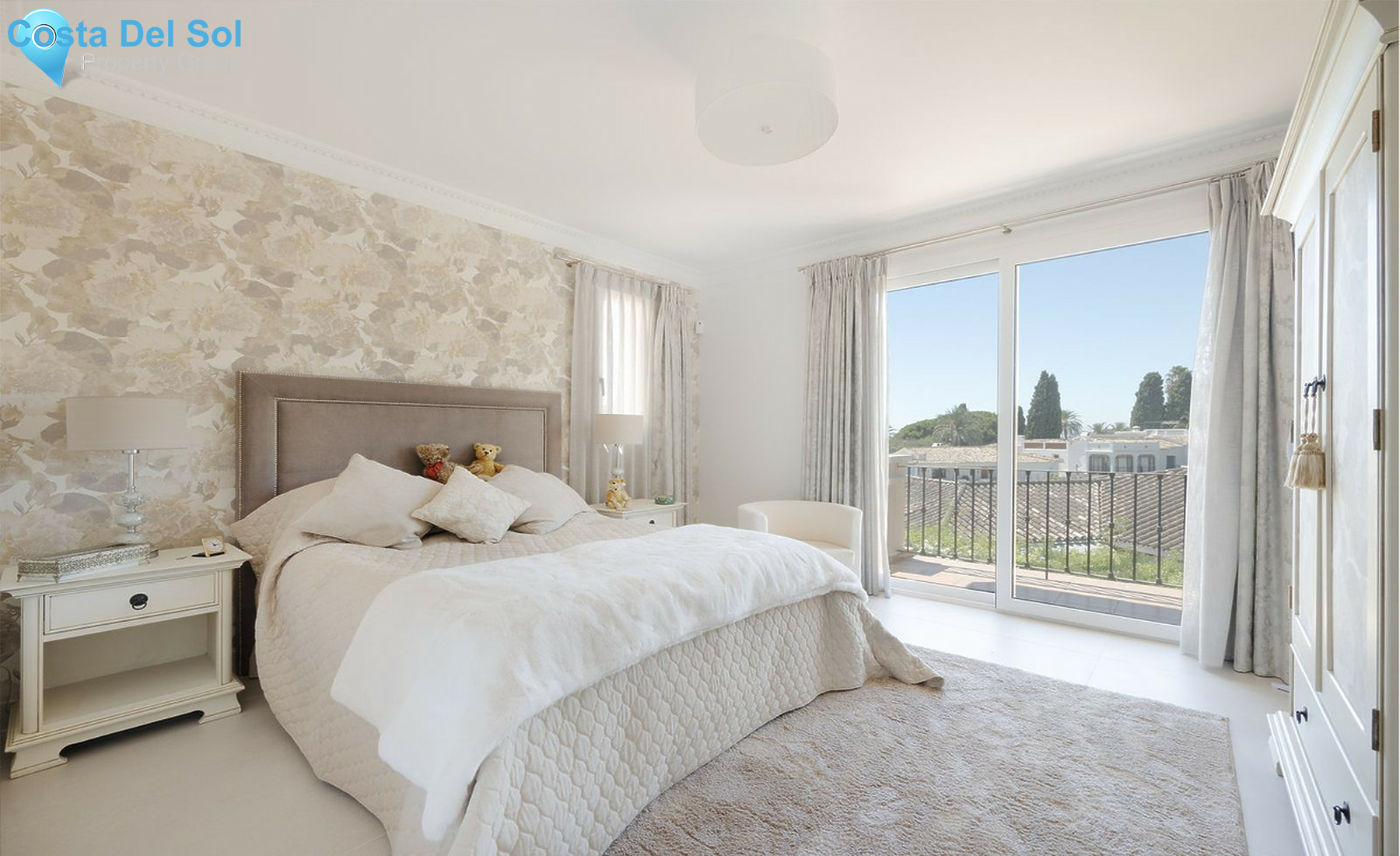 House in El Paraiso-1511694