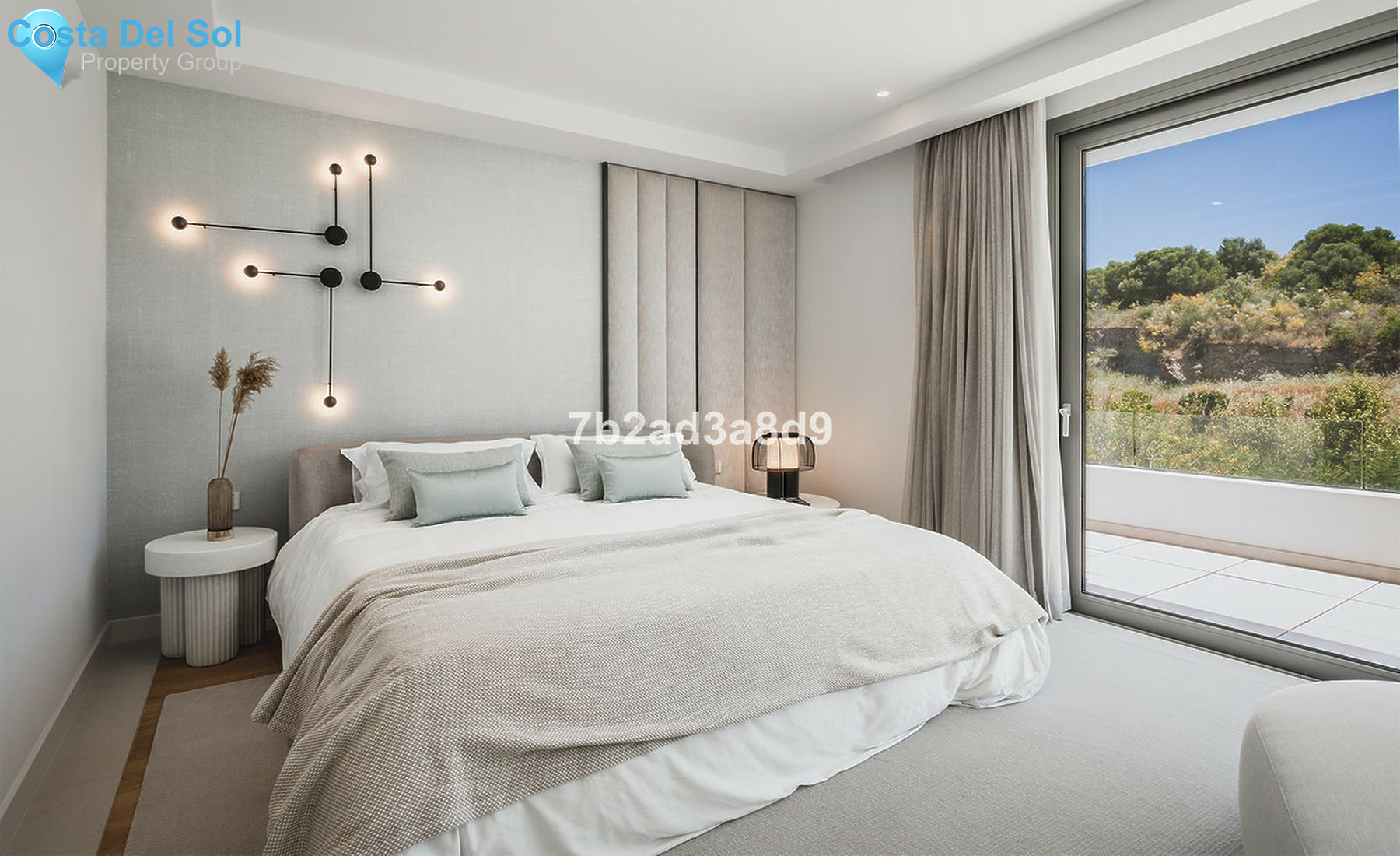 House in El Paraiso-1512268