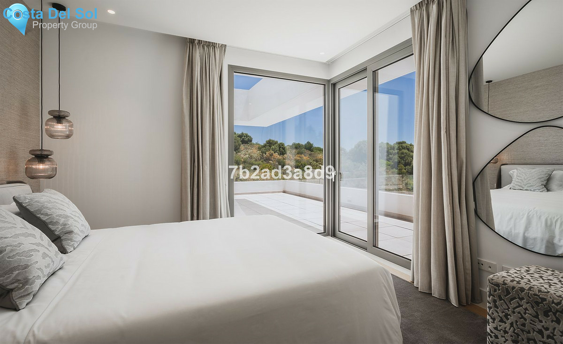 House in El Paraiso-1512271