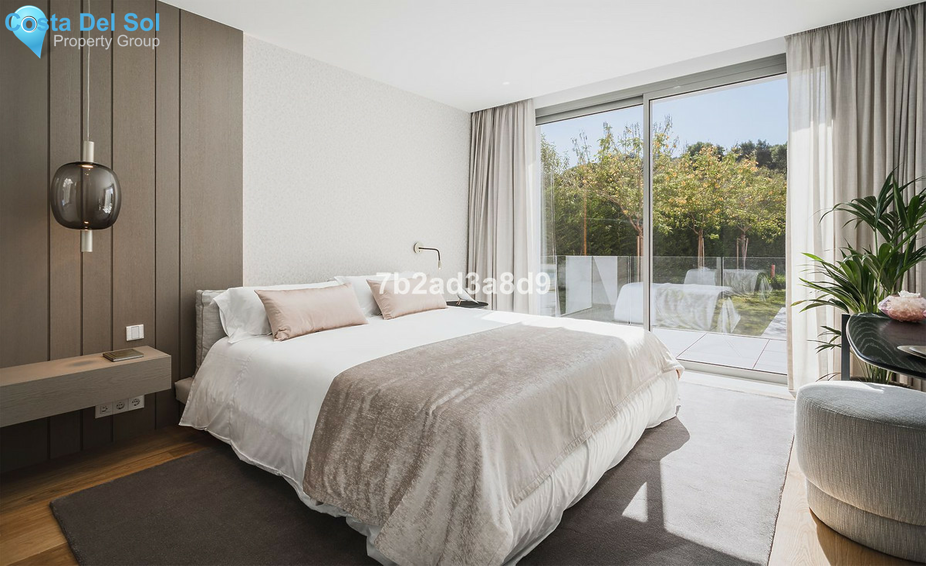 House in El Paraiso-1512274