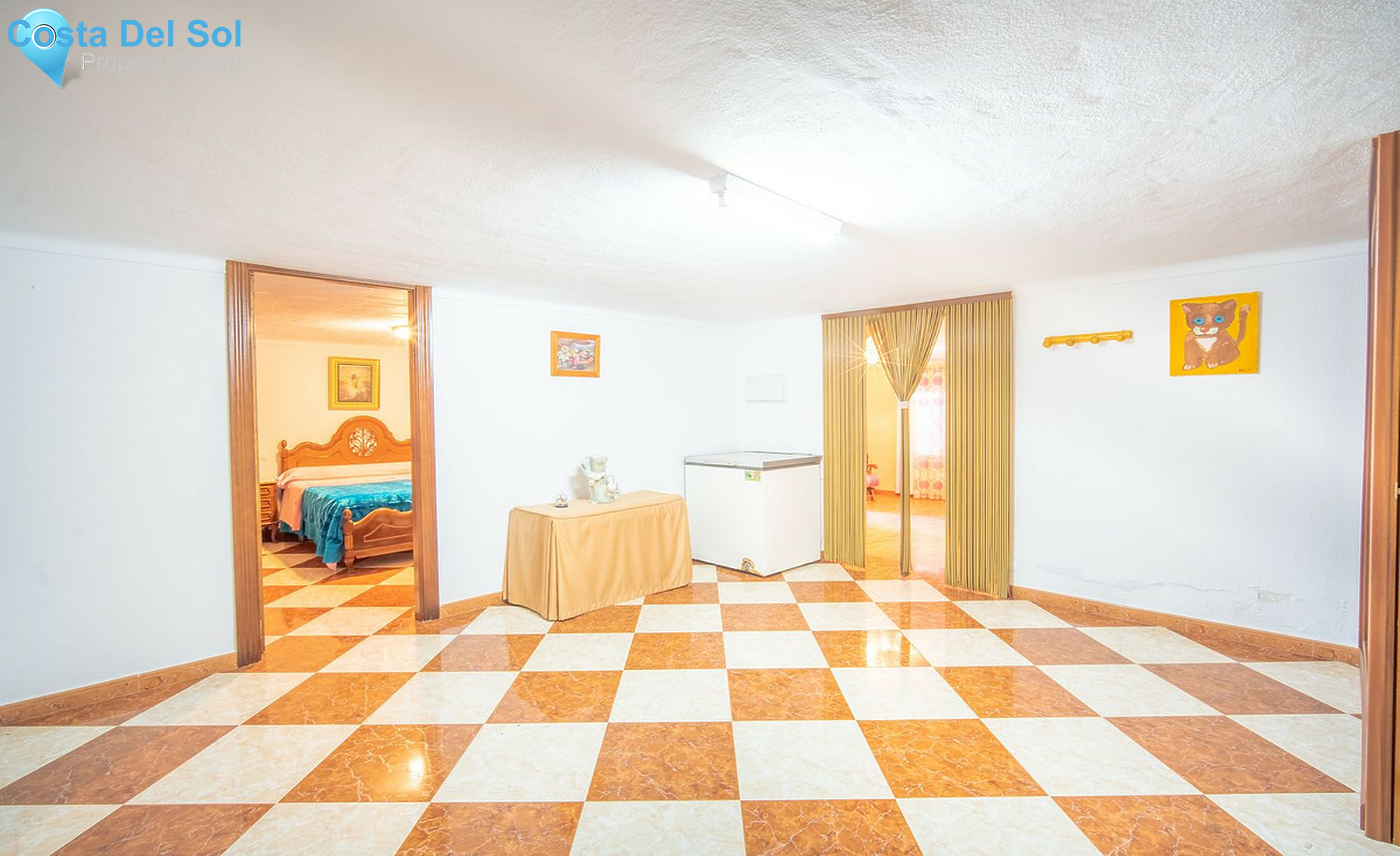 House in Guaro-1254402