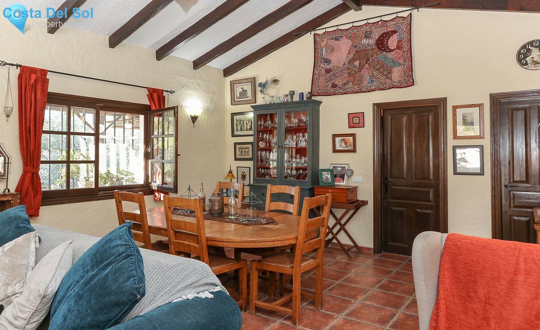 House in Guaro-1543013