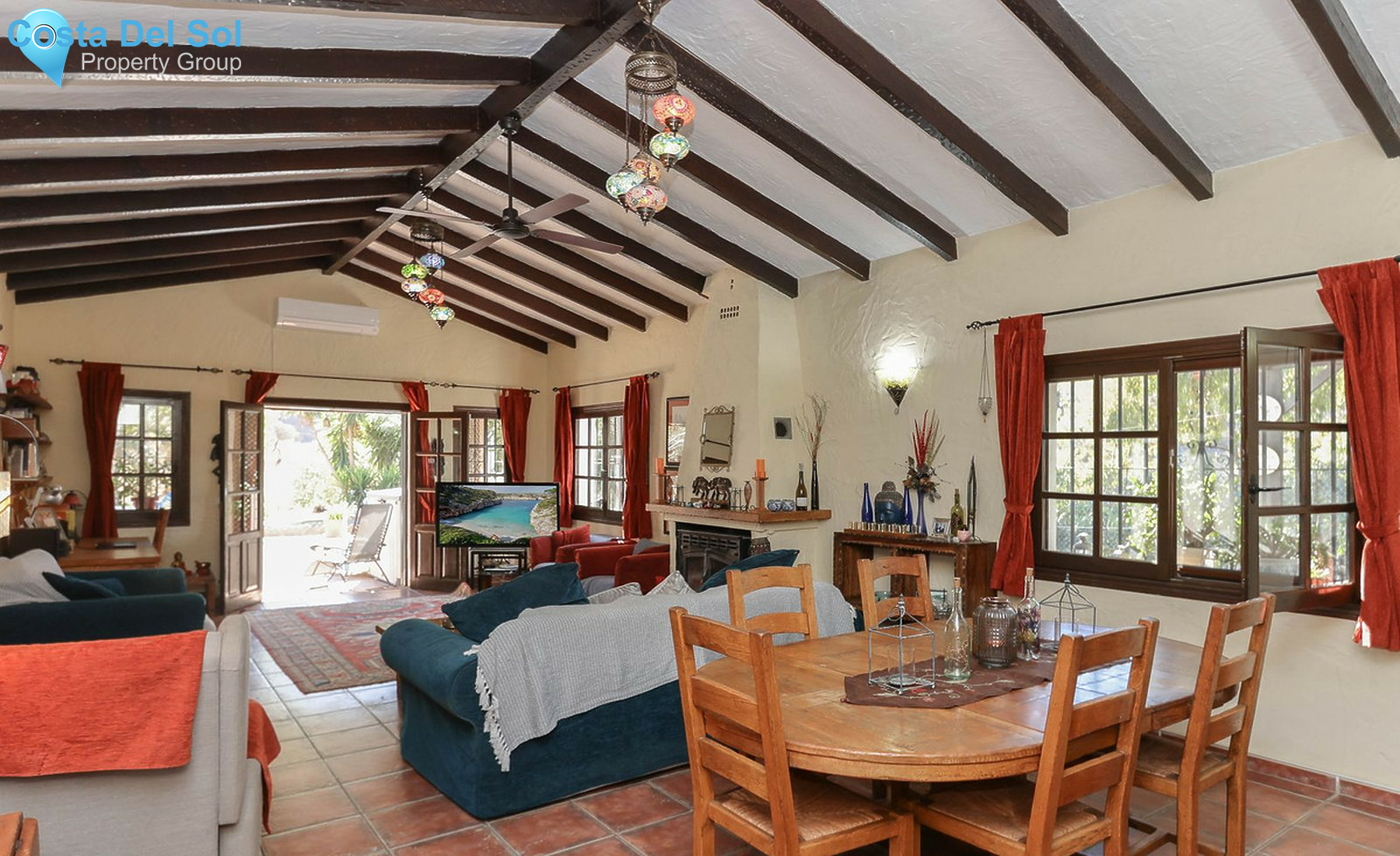 House in Guaro-1543014