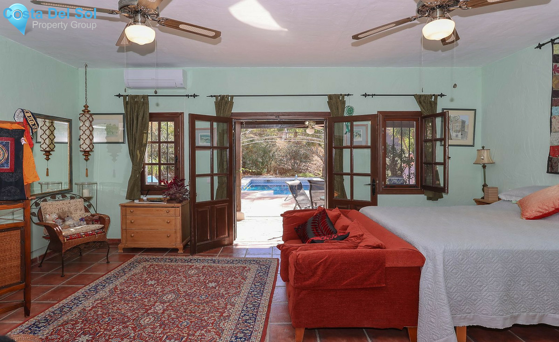 House in Guaro-1543019