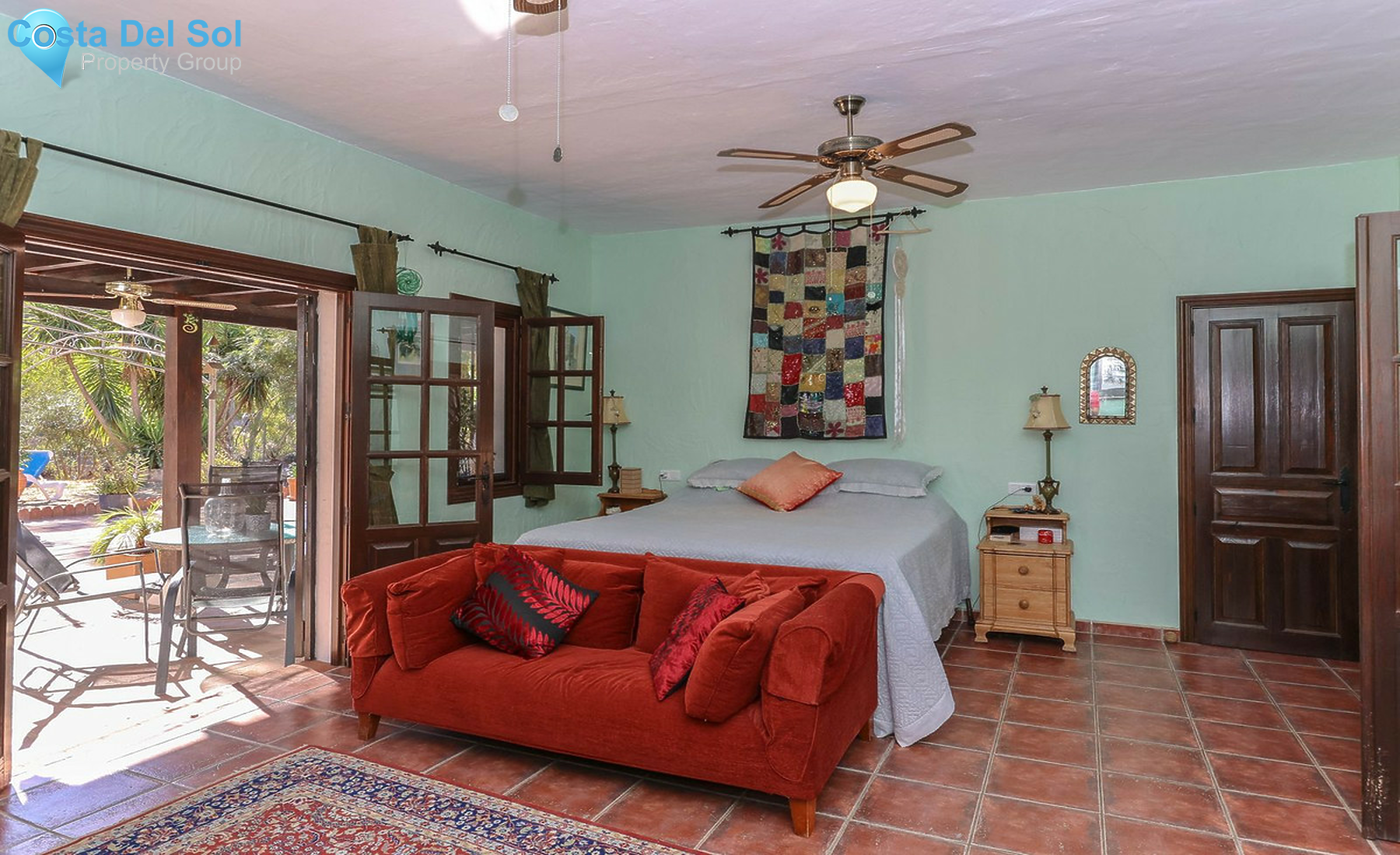 House in Guaro-1543020