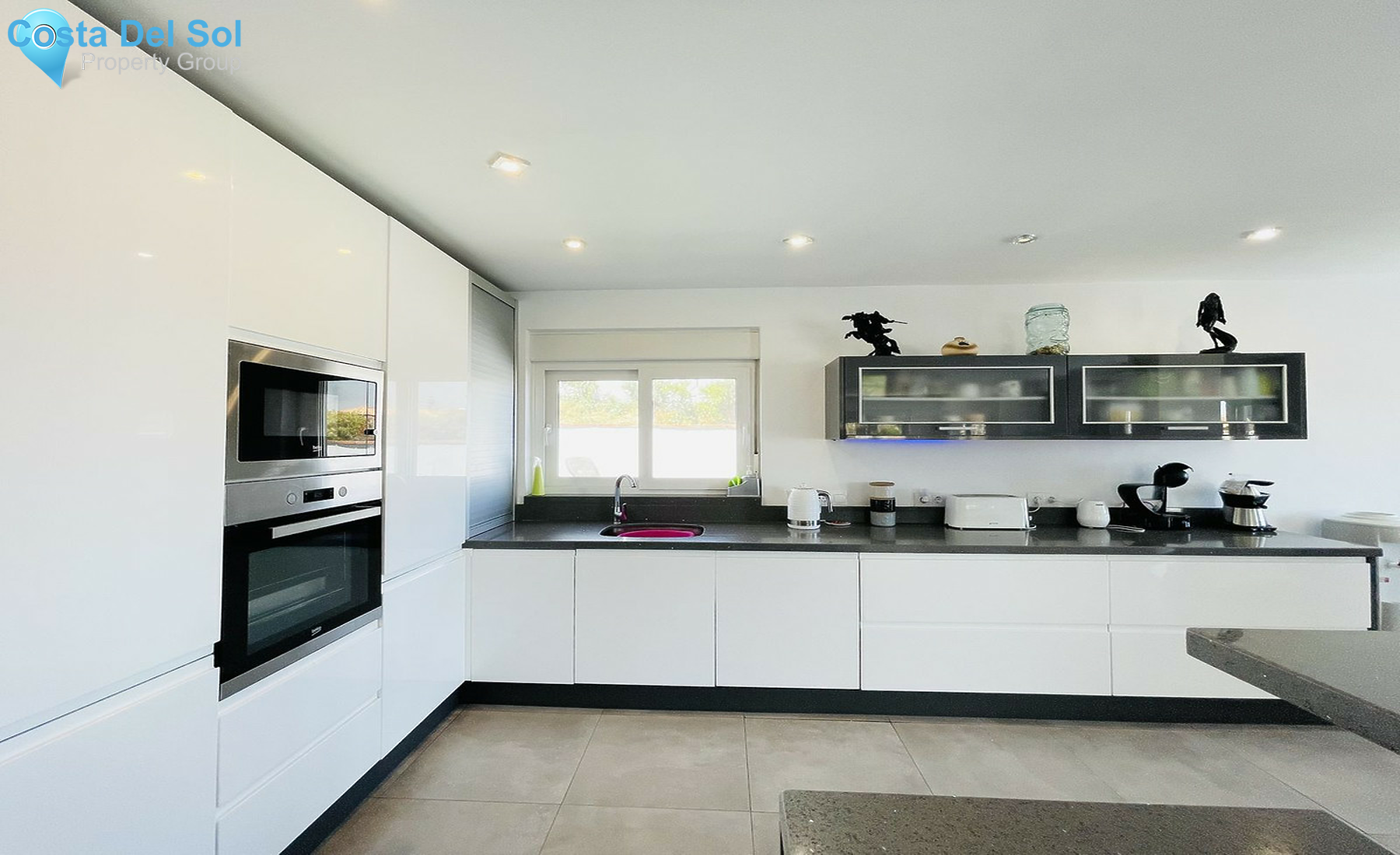 House in La Duquesa-1407791