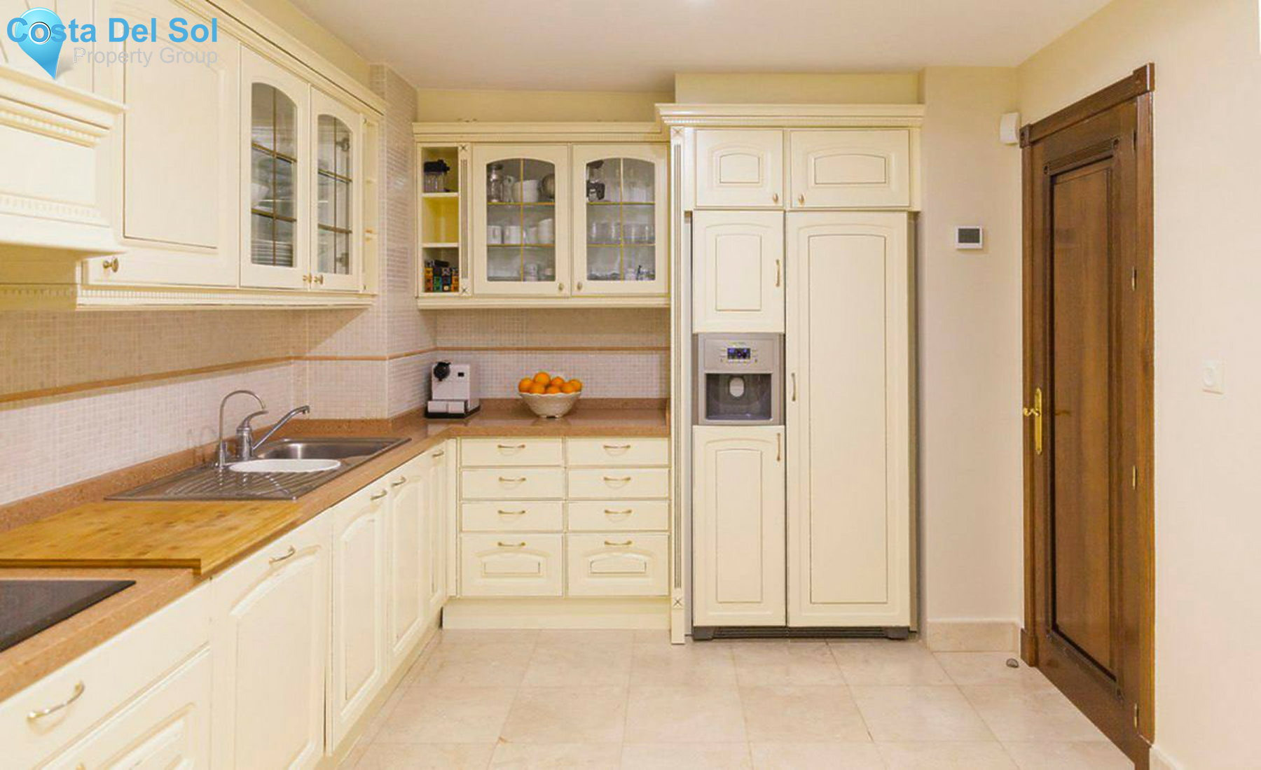 Semi-Detached House in Marbella-1413654