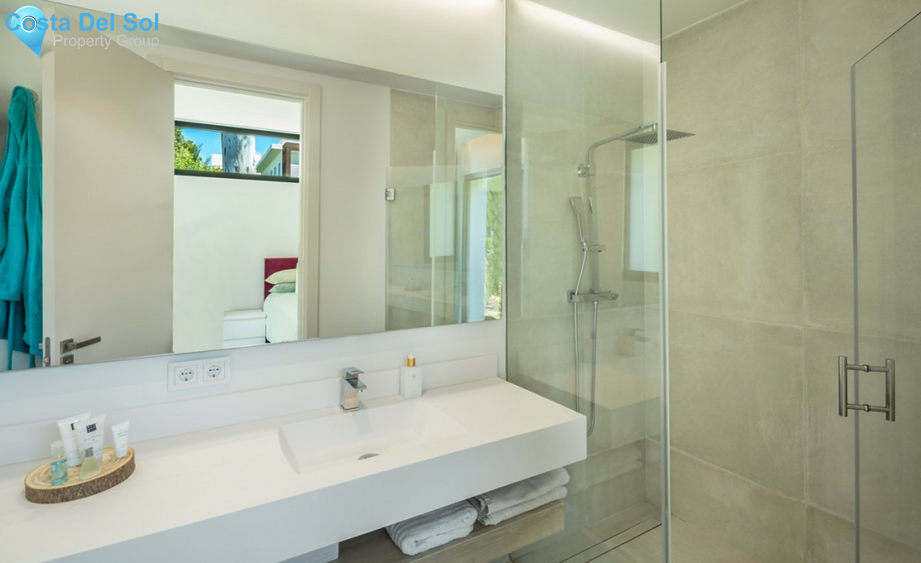 House in New Golden Mile-1244776