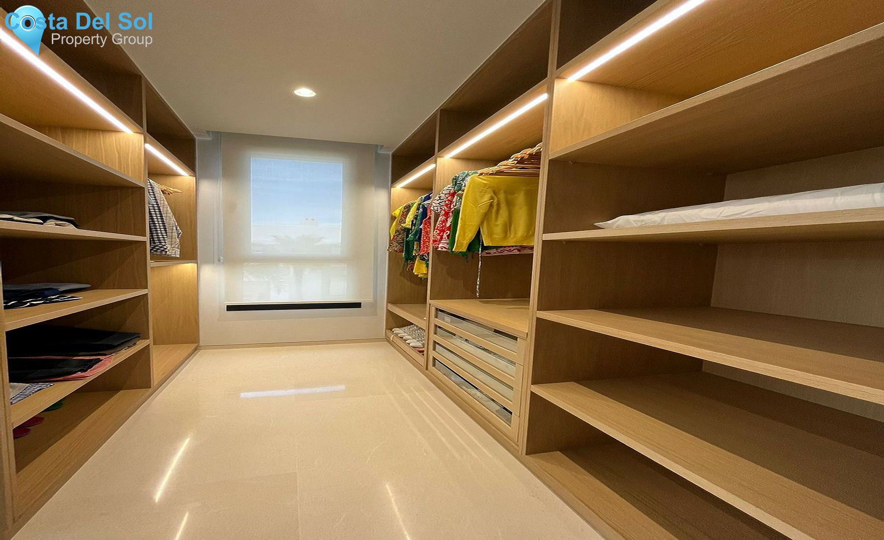 House in New Golden Mile-1458717