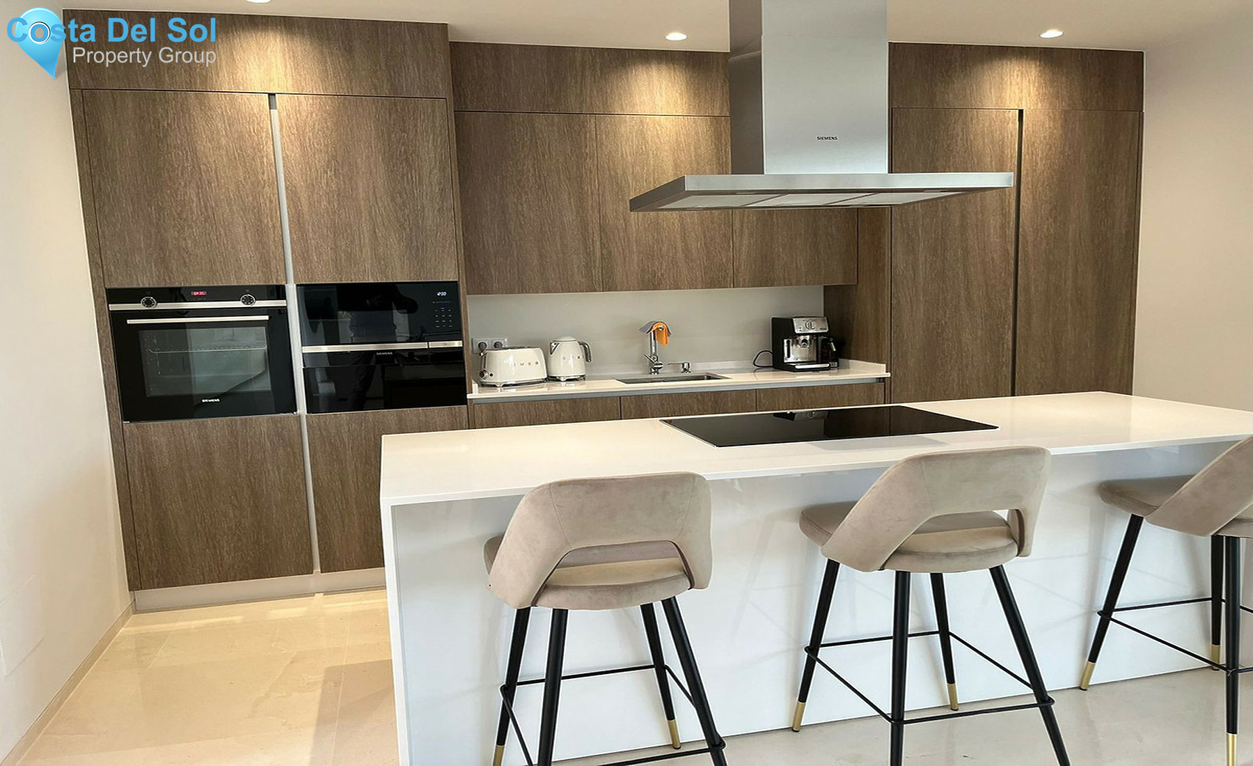 House in New Golden Mile-1458706