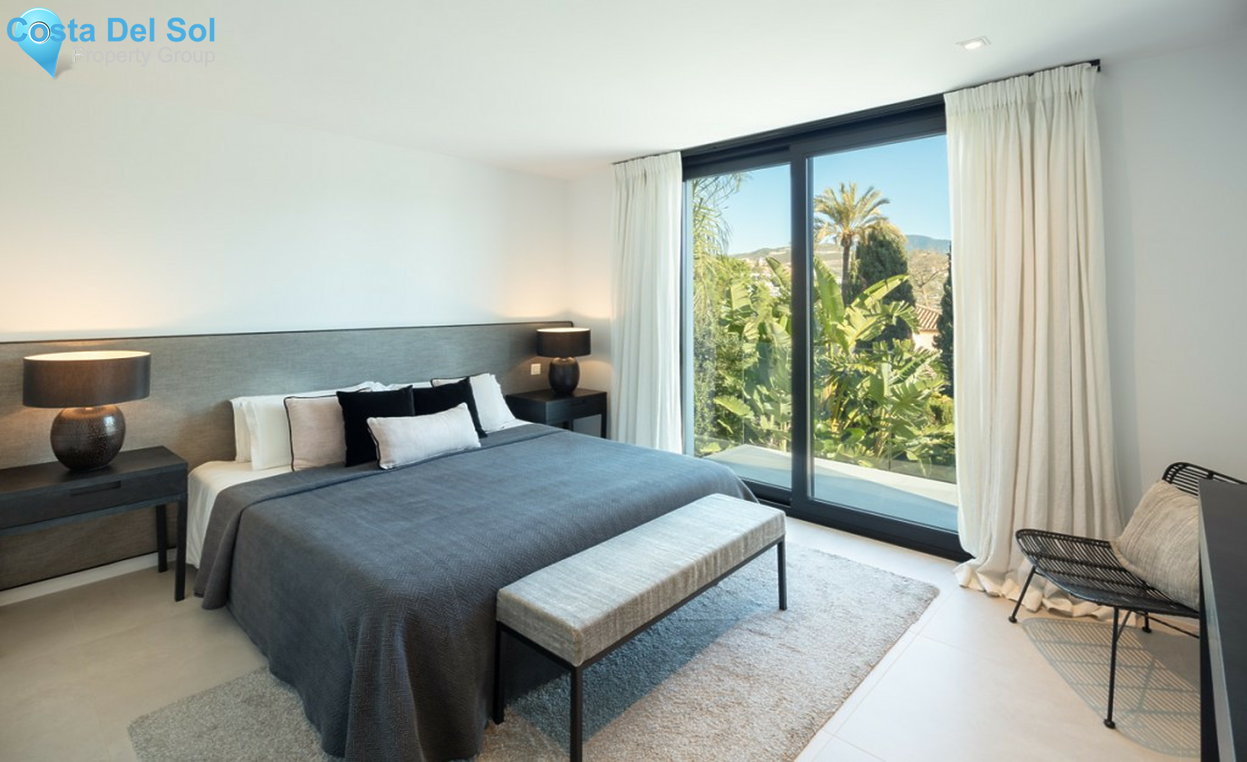 House in Nueva Andalucía-1241541