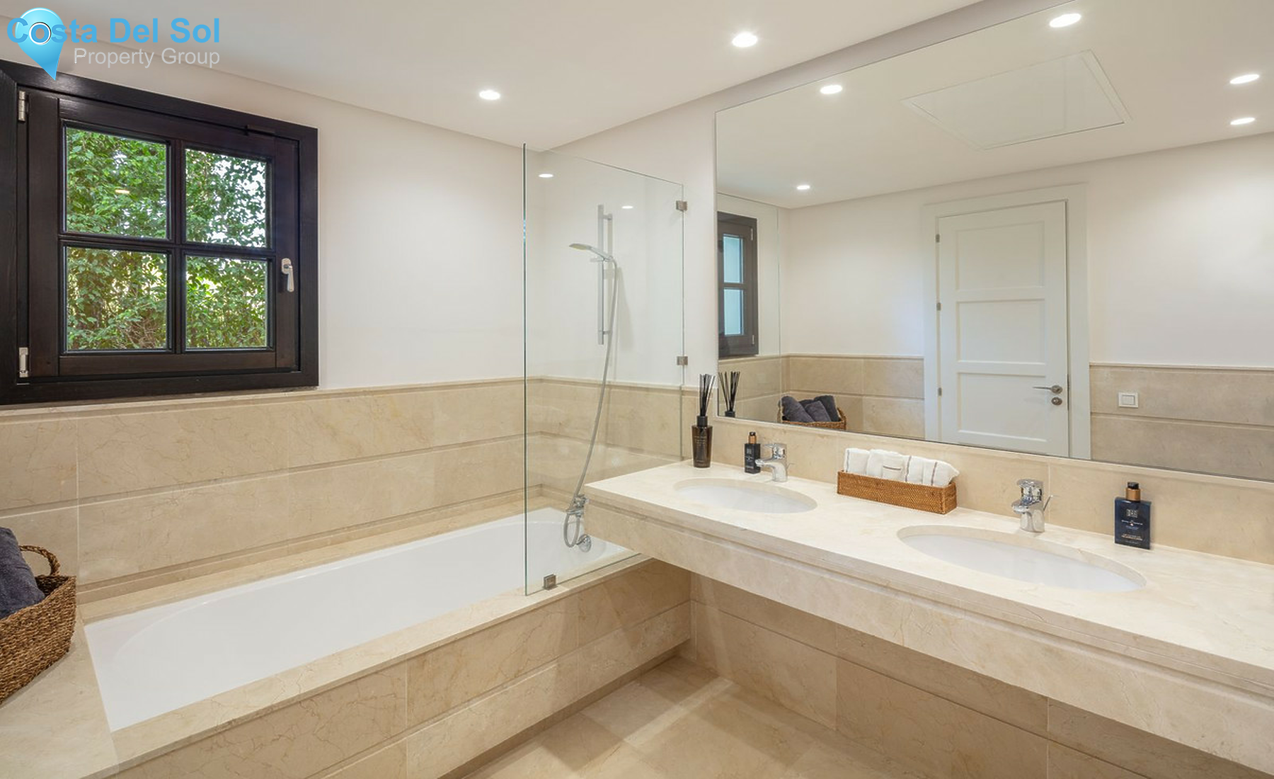 House in Nueva Andalucía-1269162