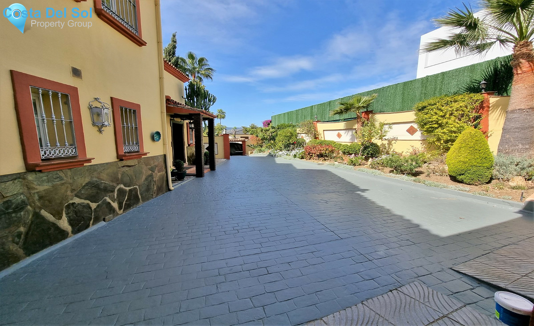 House in Nueva Andalucía