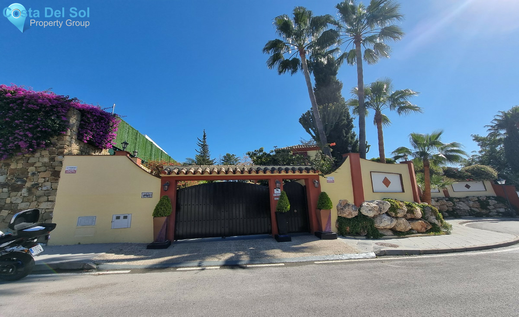 House in Nueva Andalucía-1308654