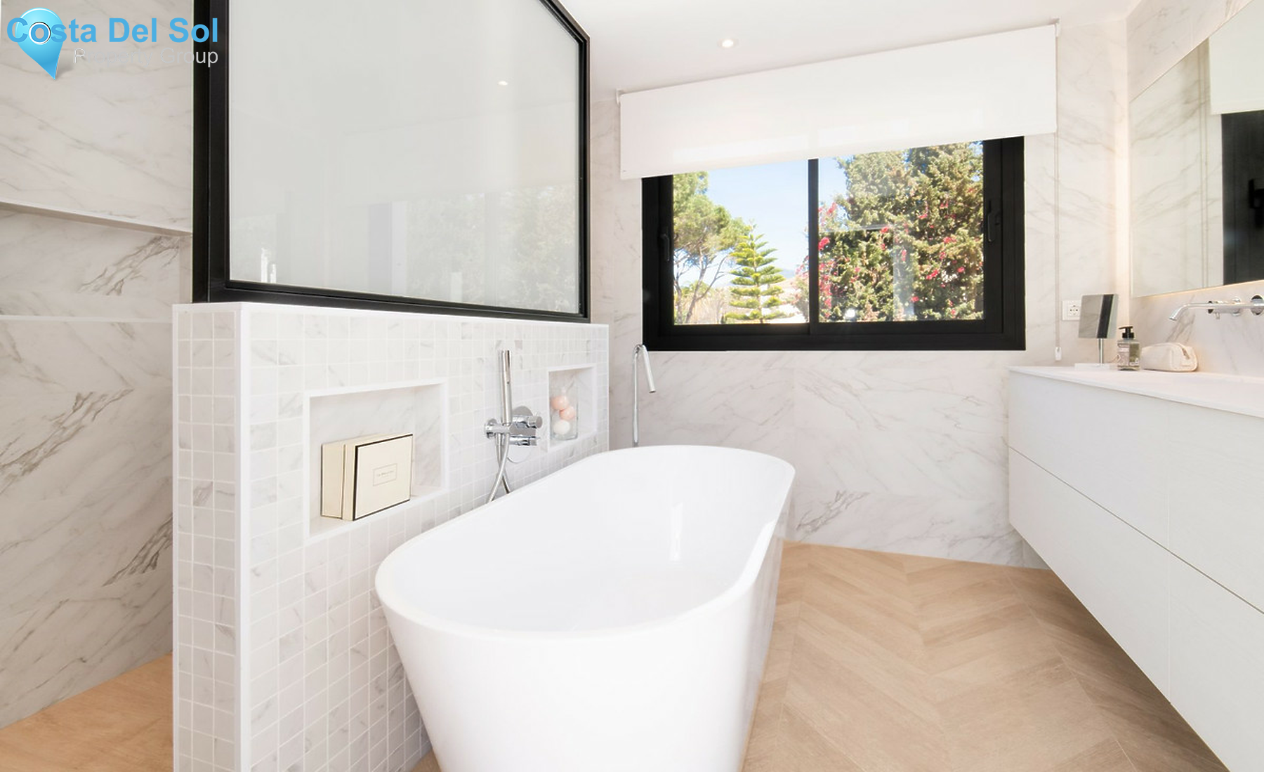 House in Nueva Andalucía-1320830