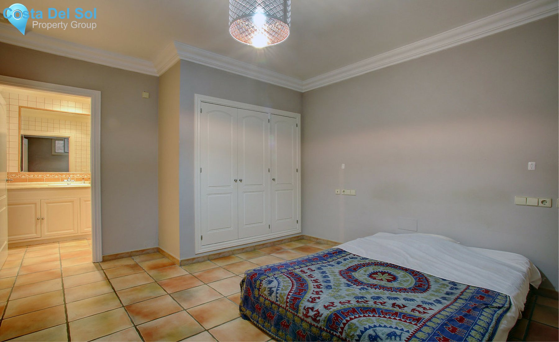 House in Nueva Andalucía-1351892