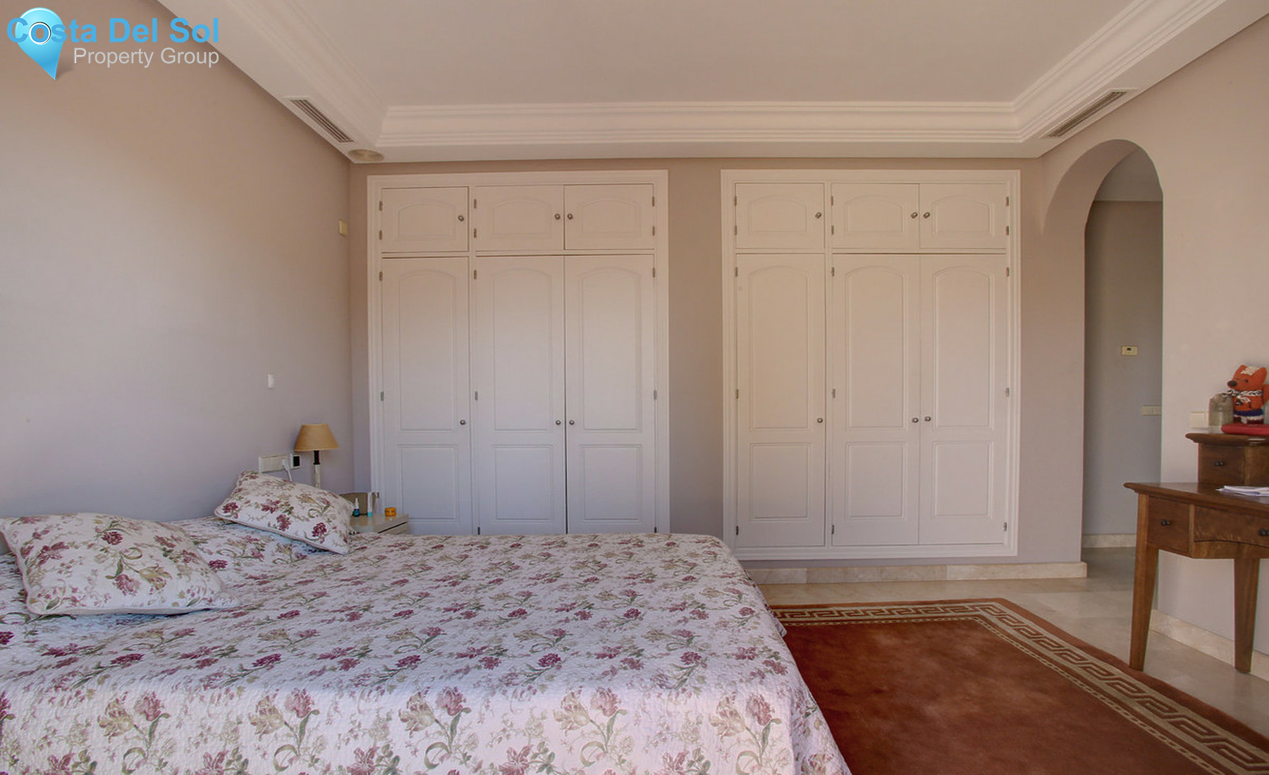 House in Nueva Andalucía-1351898