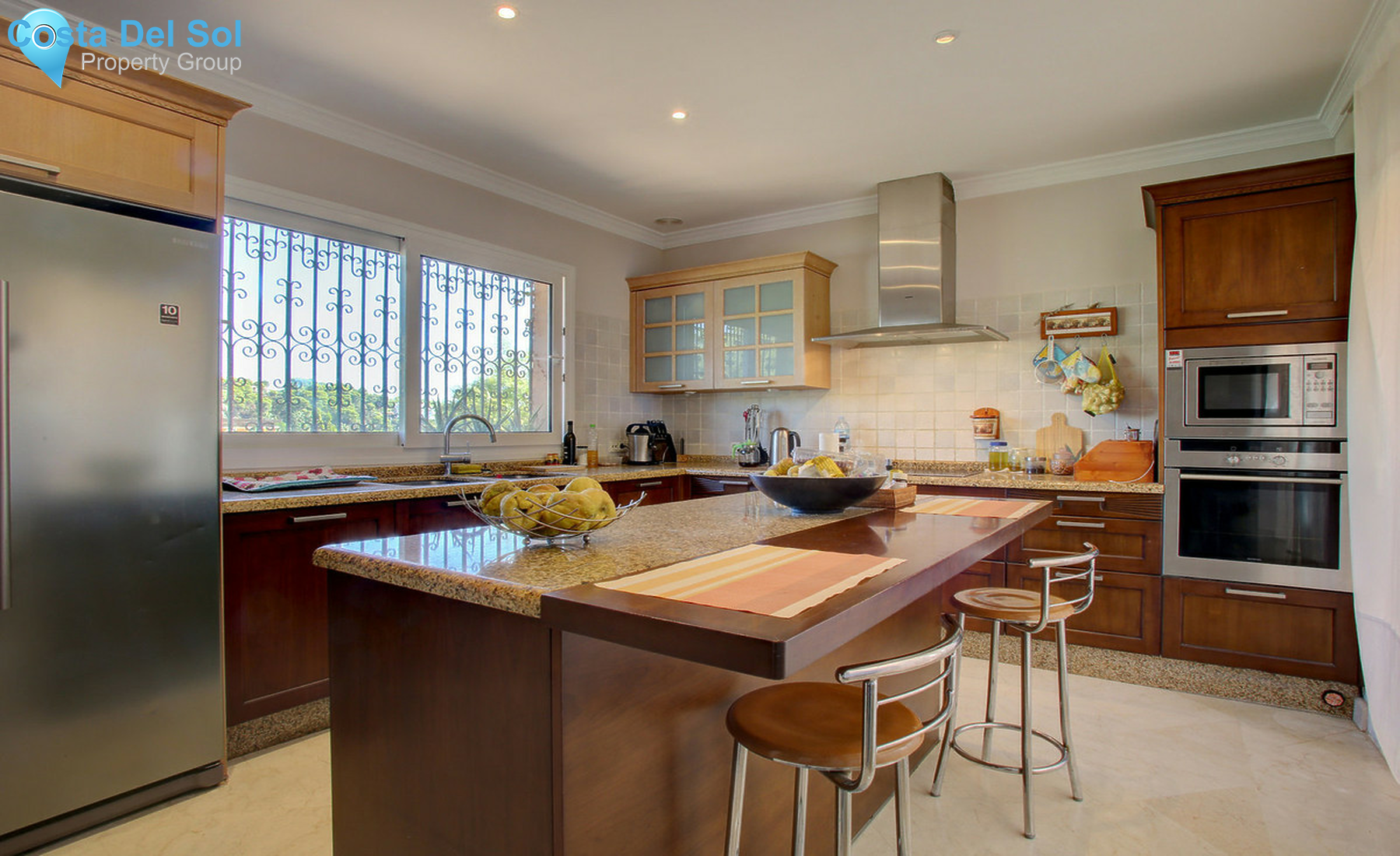 House in Nueva Andalucía-1351888