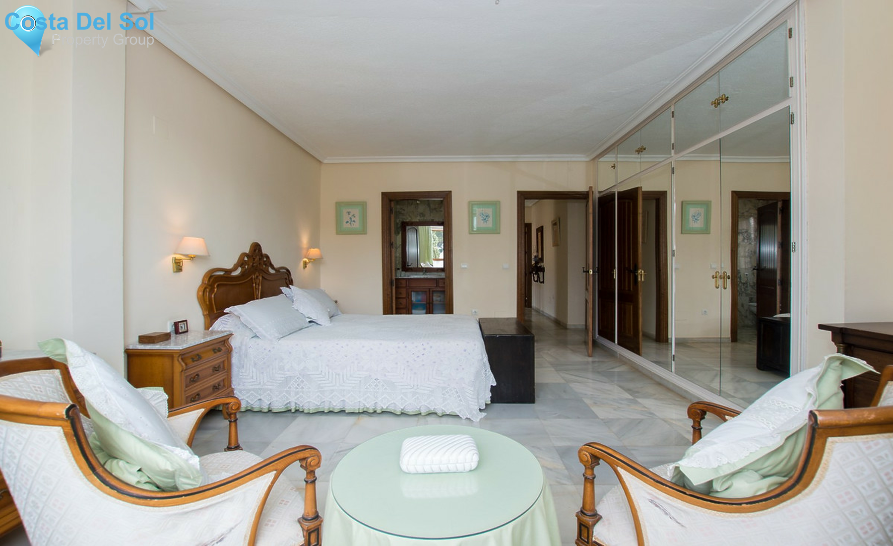 House in Nueva Andalucía-1541180