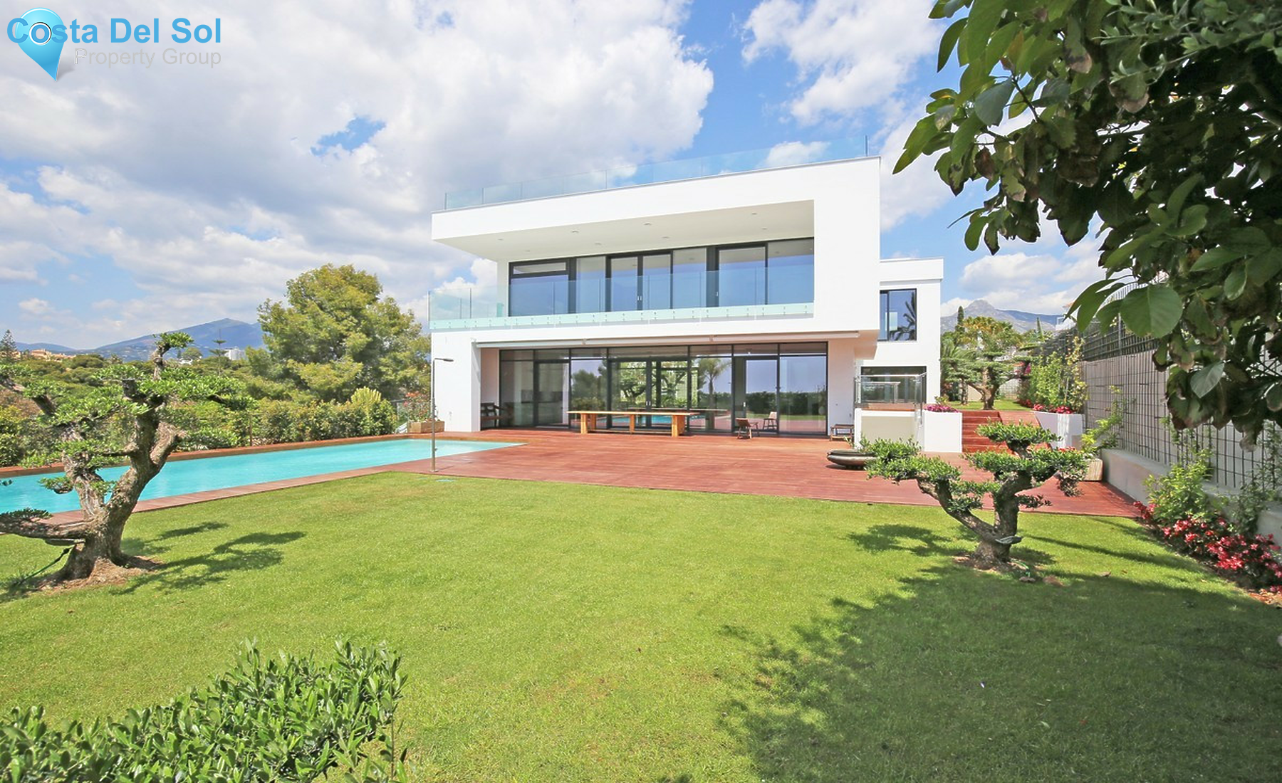 House in Nueva Andalucía-1558588