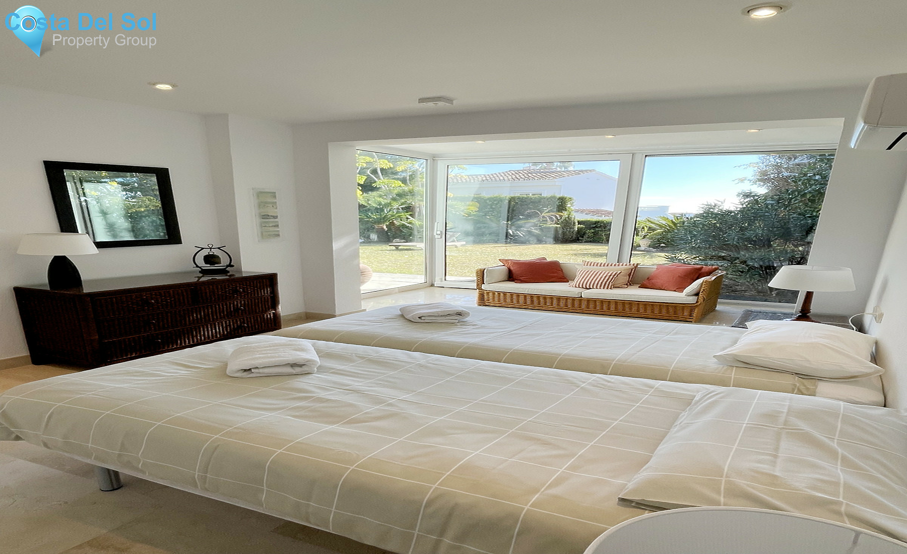 House in Riviera del Sol-1271046