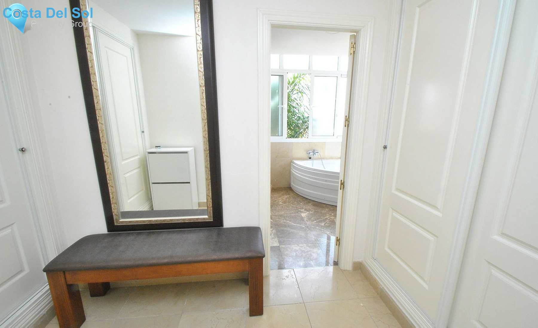 House in Riviera del Sol-1299848