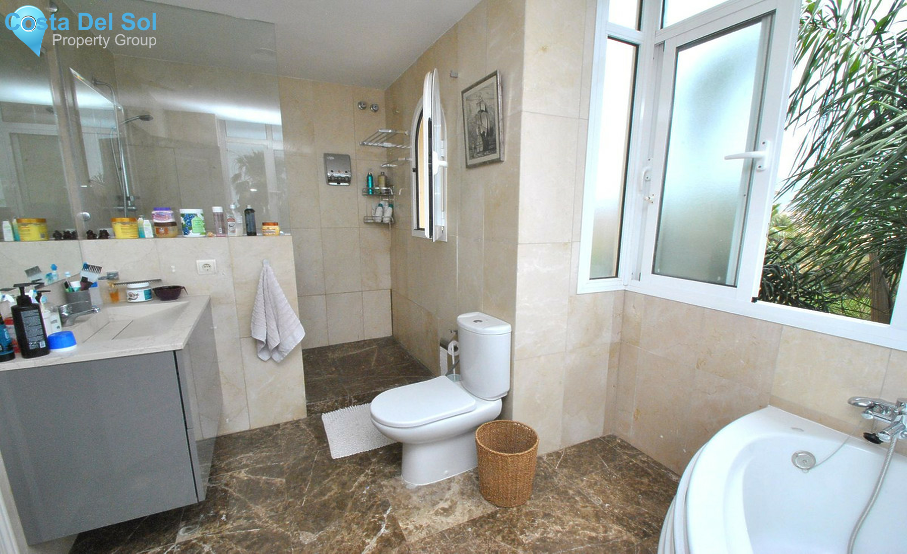 House in Riviera del Sol-1299850