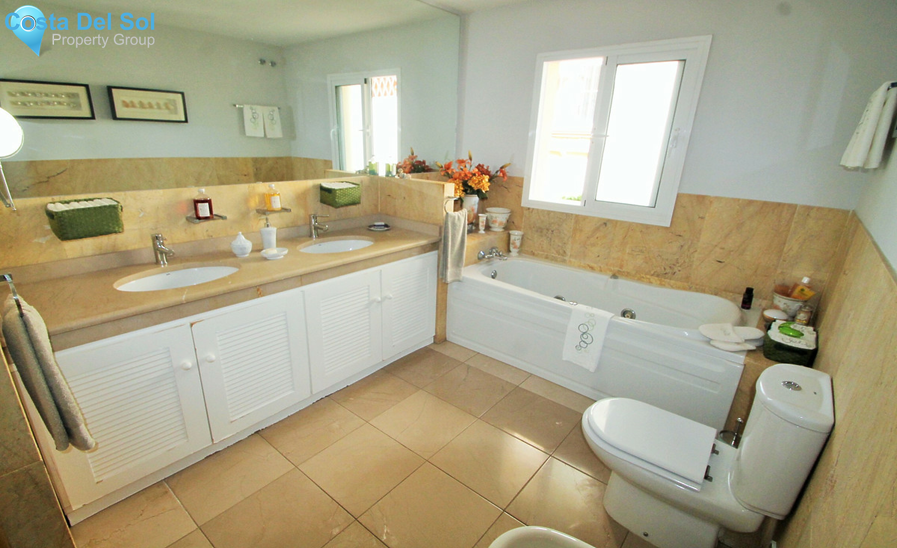 House in Riviera del Sol-1303746