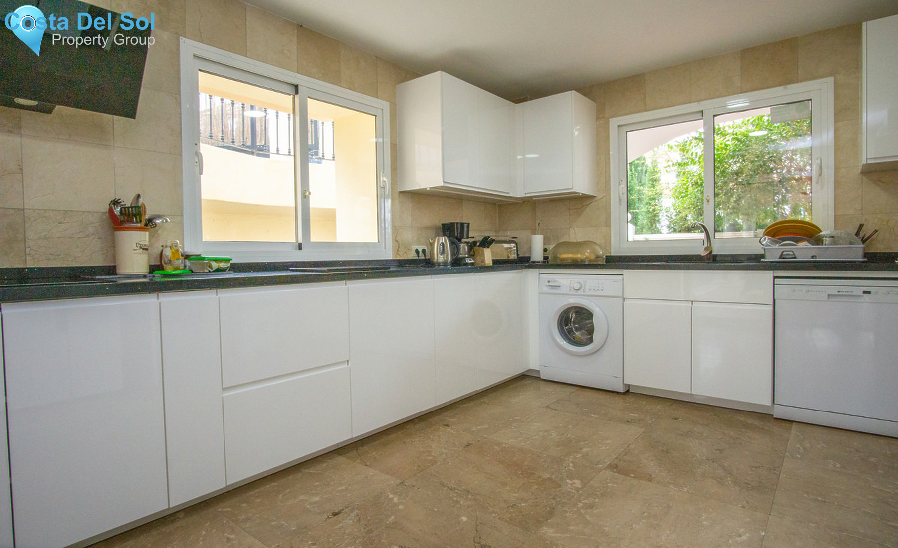 House in Riviera del Sol-1371854